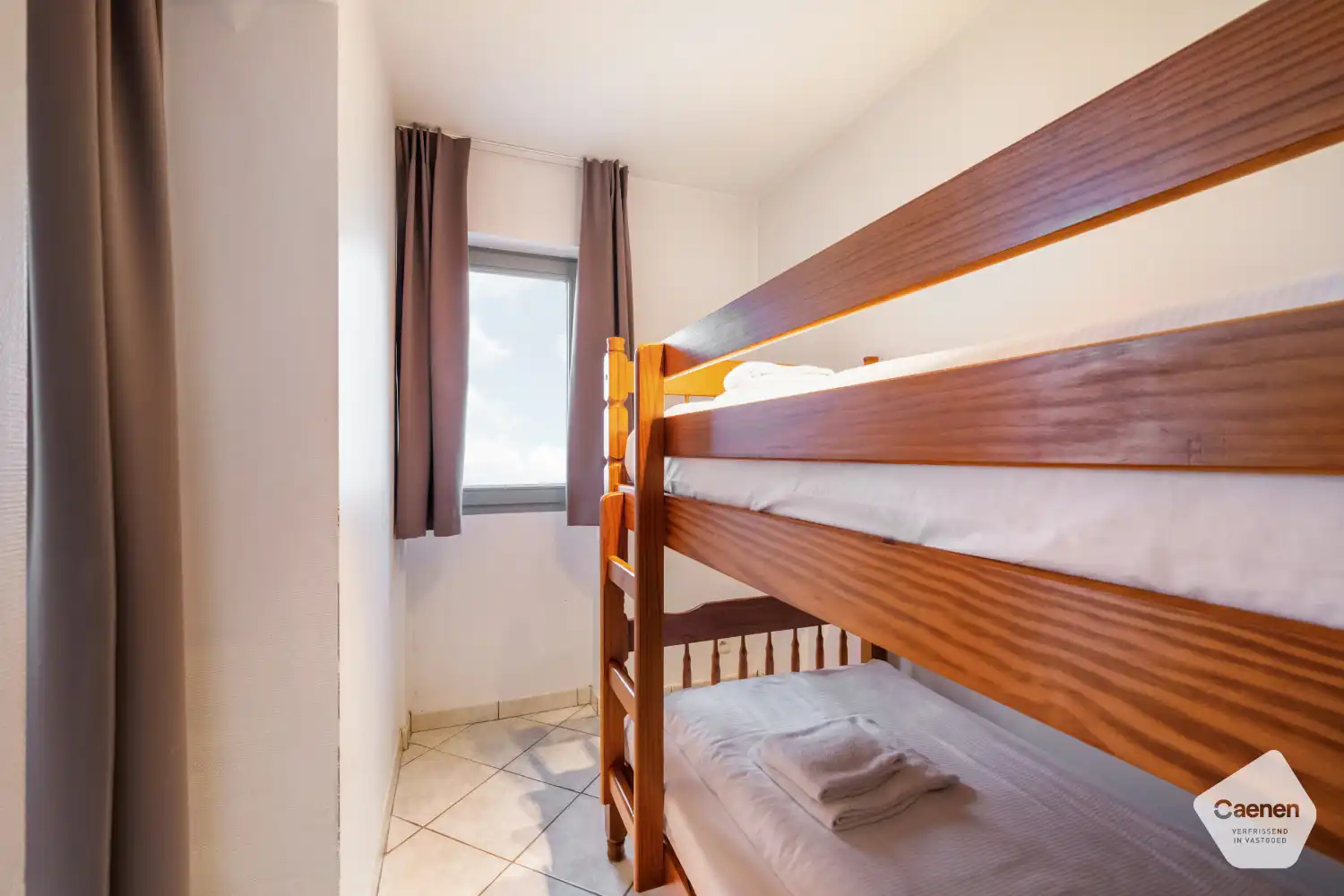 Centraal gelegen één slaapkamer appartement met zicht op zee. foto 10