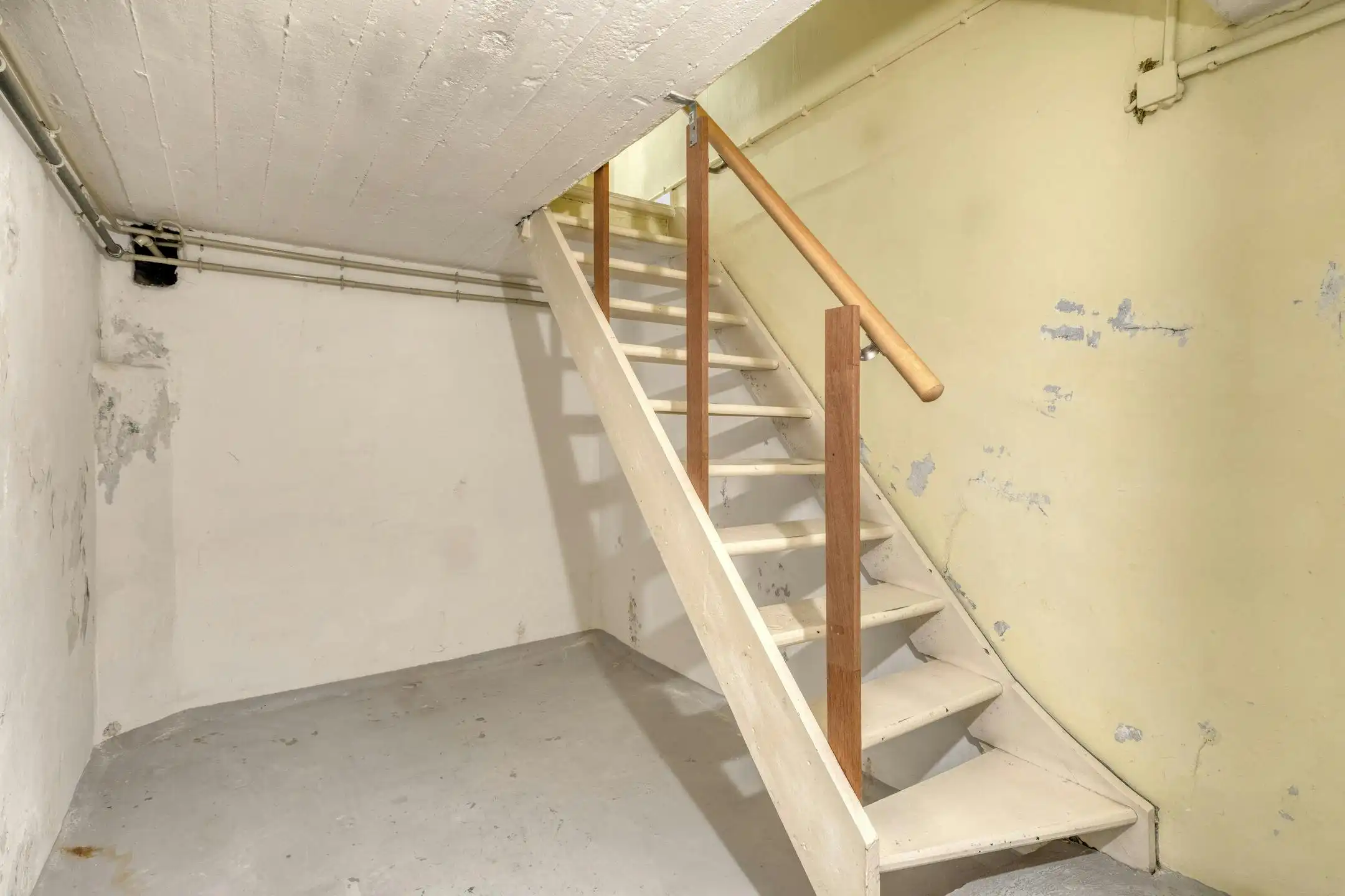 Te renoveren huis met 3 kamers te koop in Ooigem foto 14