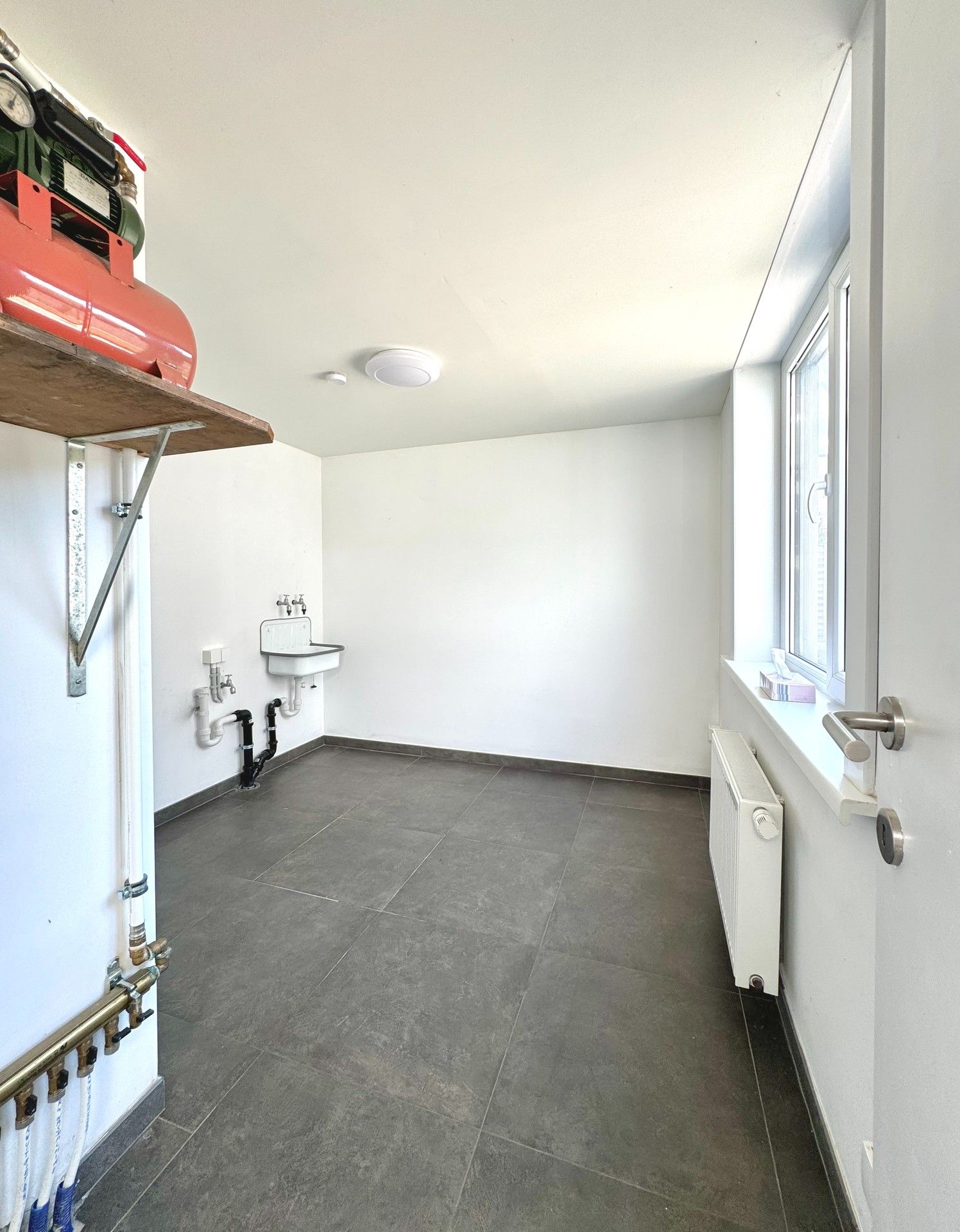 GERENOVEERDE WONING MET 3 SLPKS, TUIN & GARAGE foto 14