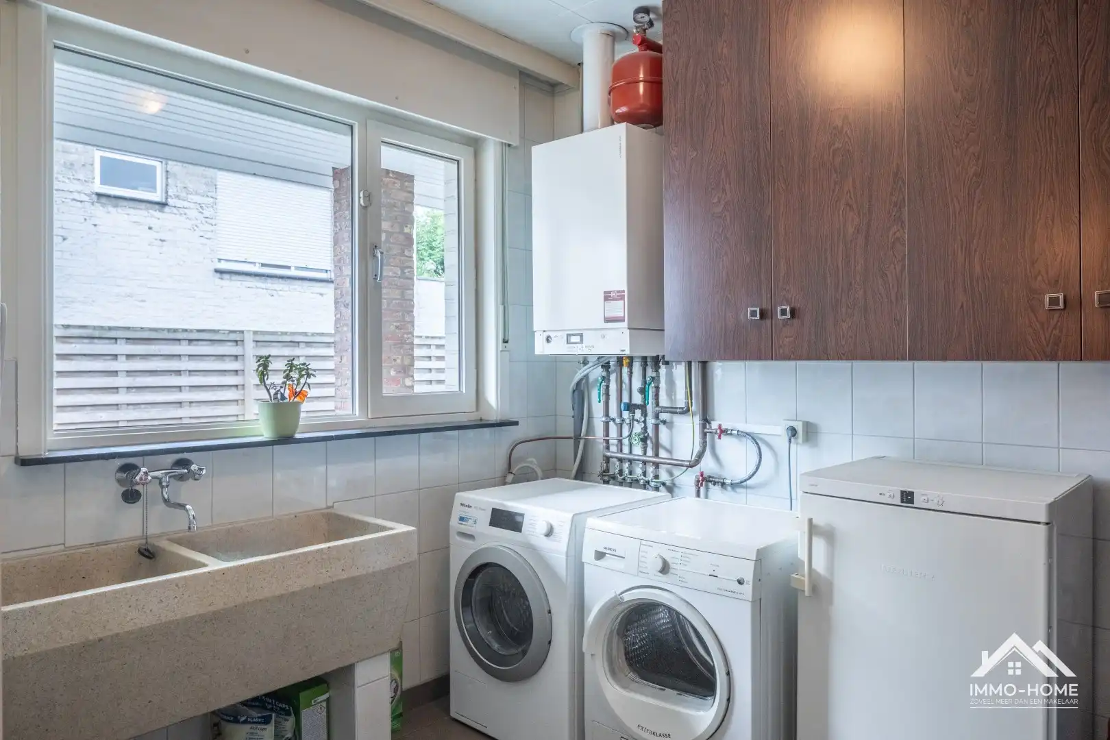 Instapklare vrijstaande bungalow in woonwijk!  foto 27