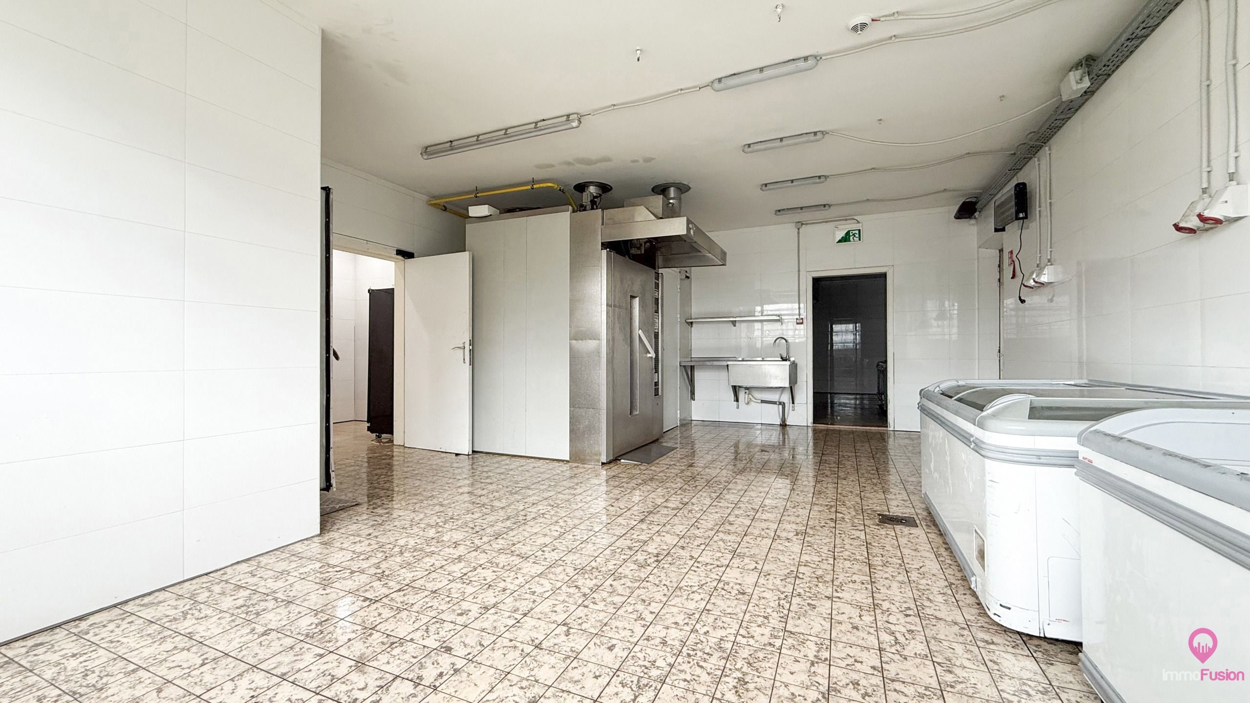 Handelspand met 2 studio’s op toplocatie in Heusden-Zolder! foto 19
