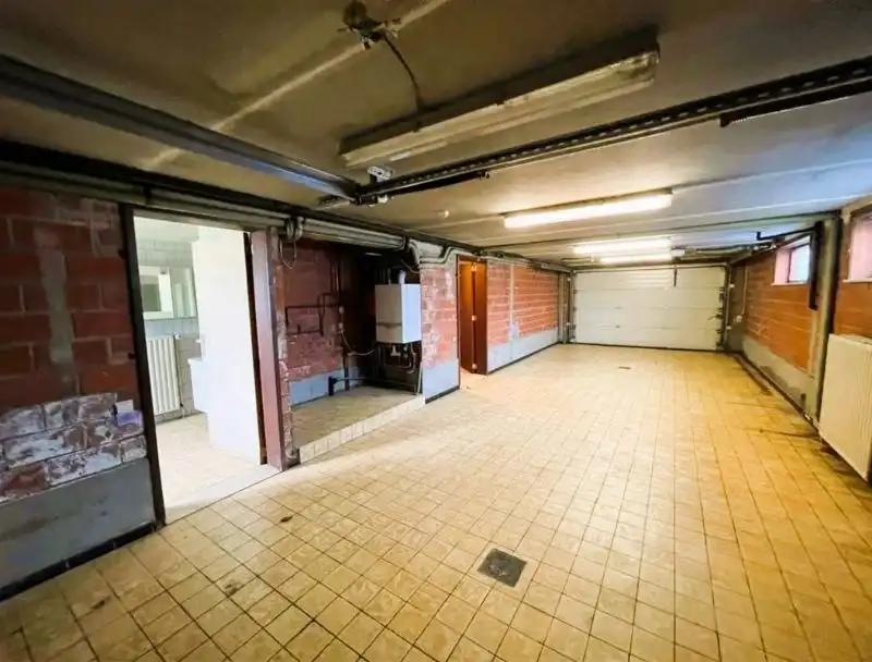 Grote woning op 1518 m² met 5 kamers & een grote garage foto 11