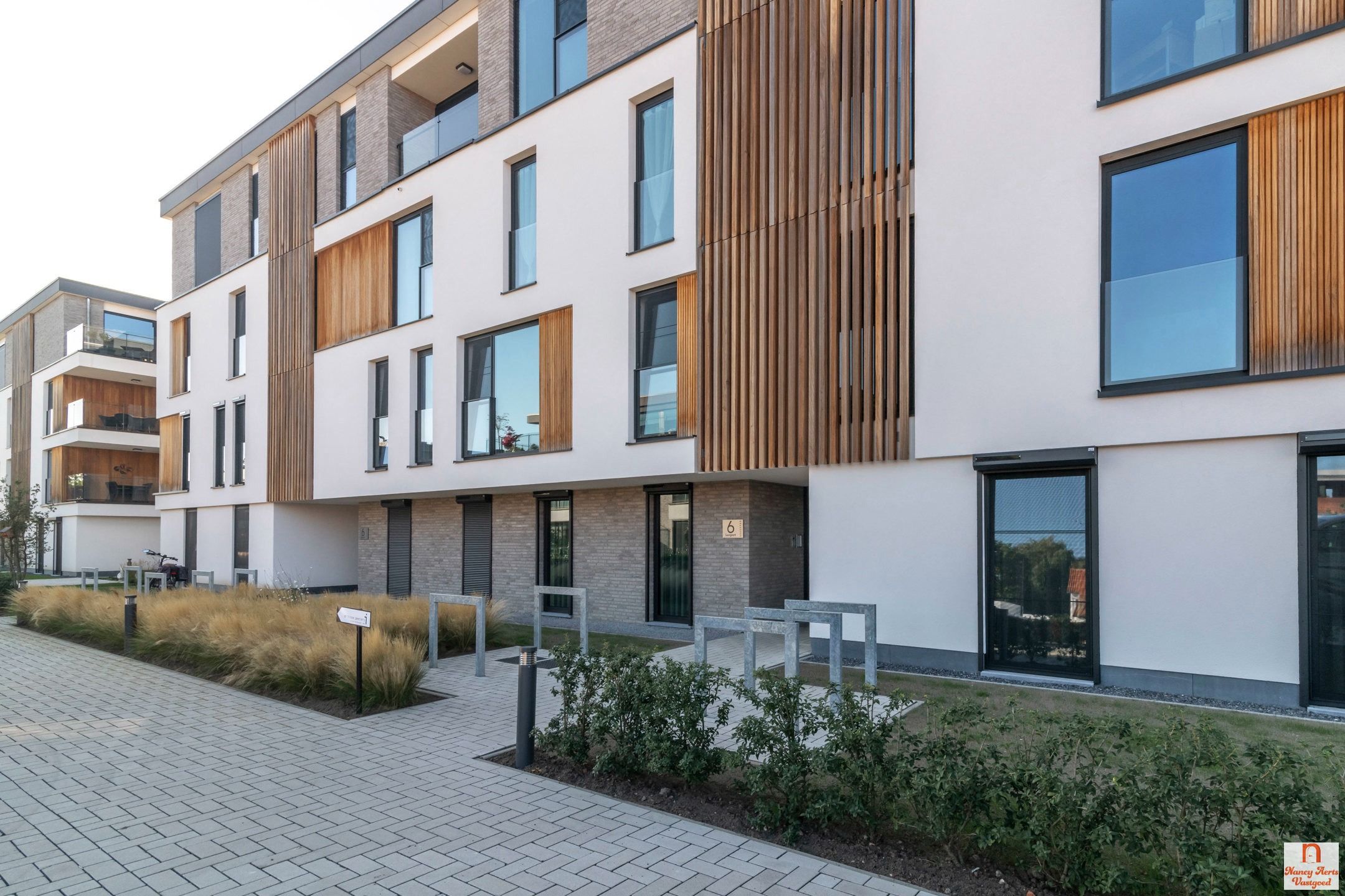 Exclusief wonen aan het water - inclusief 2 autostaanplaatsen foto 42