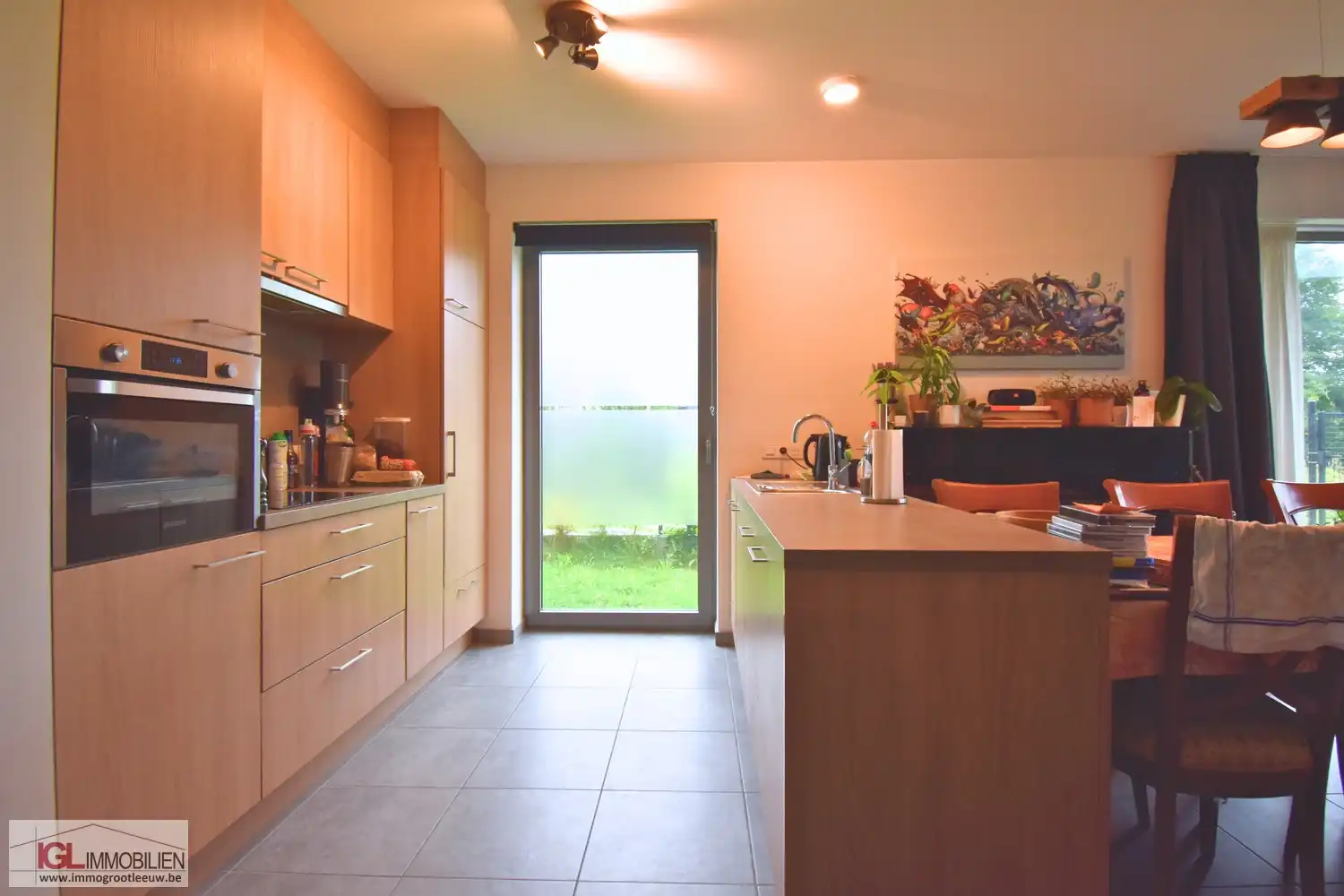 Modern gelijkvloersappartement met 2 slaapkamers en 2 staplaatsen te huur in Sint-Pieters-Leeuw foto 5