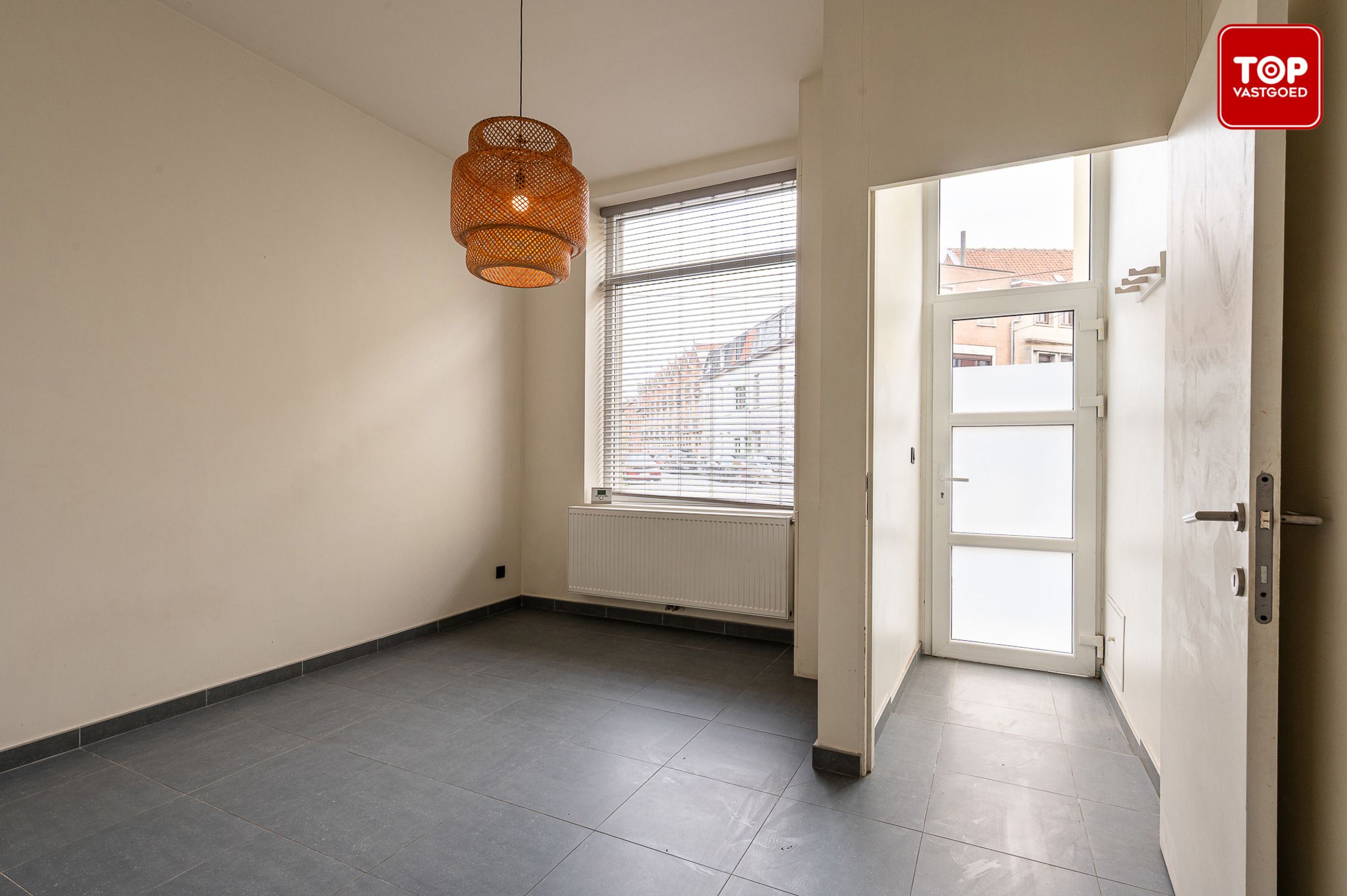 Charmante op te frissen woning nabij Gent-centrum, ideaal als starters- of opbrengstwoning foto 2