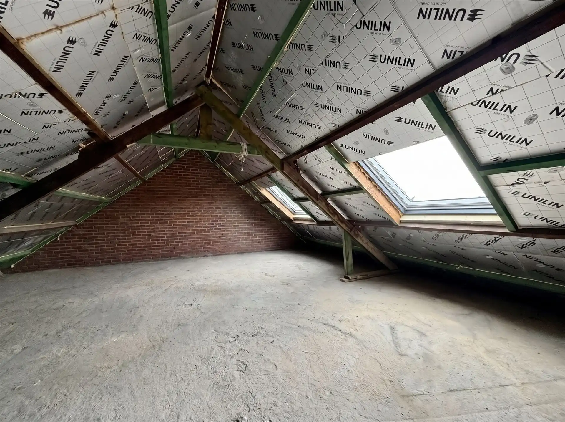 Ruime gezinswoning met 4 slaapkamers! foto 26