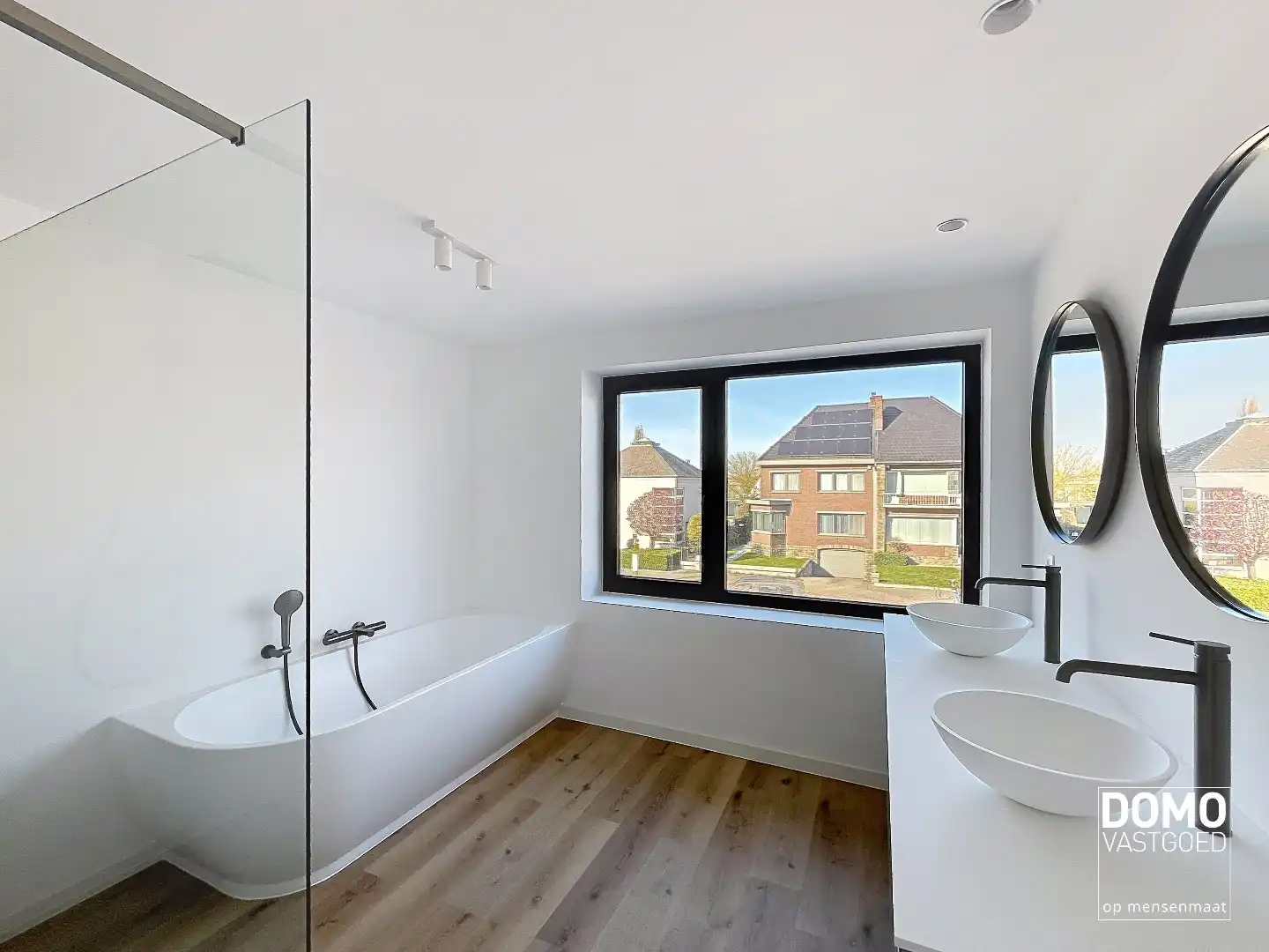 Interessante investeringsopportuniteit in Kermt: twee afzonderlijke, volledig gerenoveerde woningen. foto 13