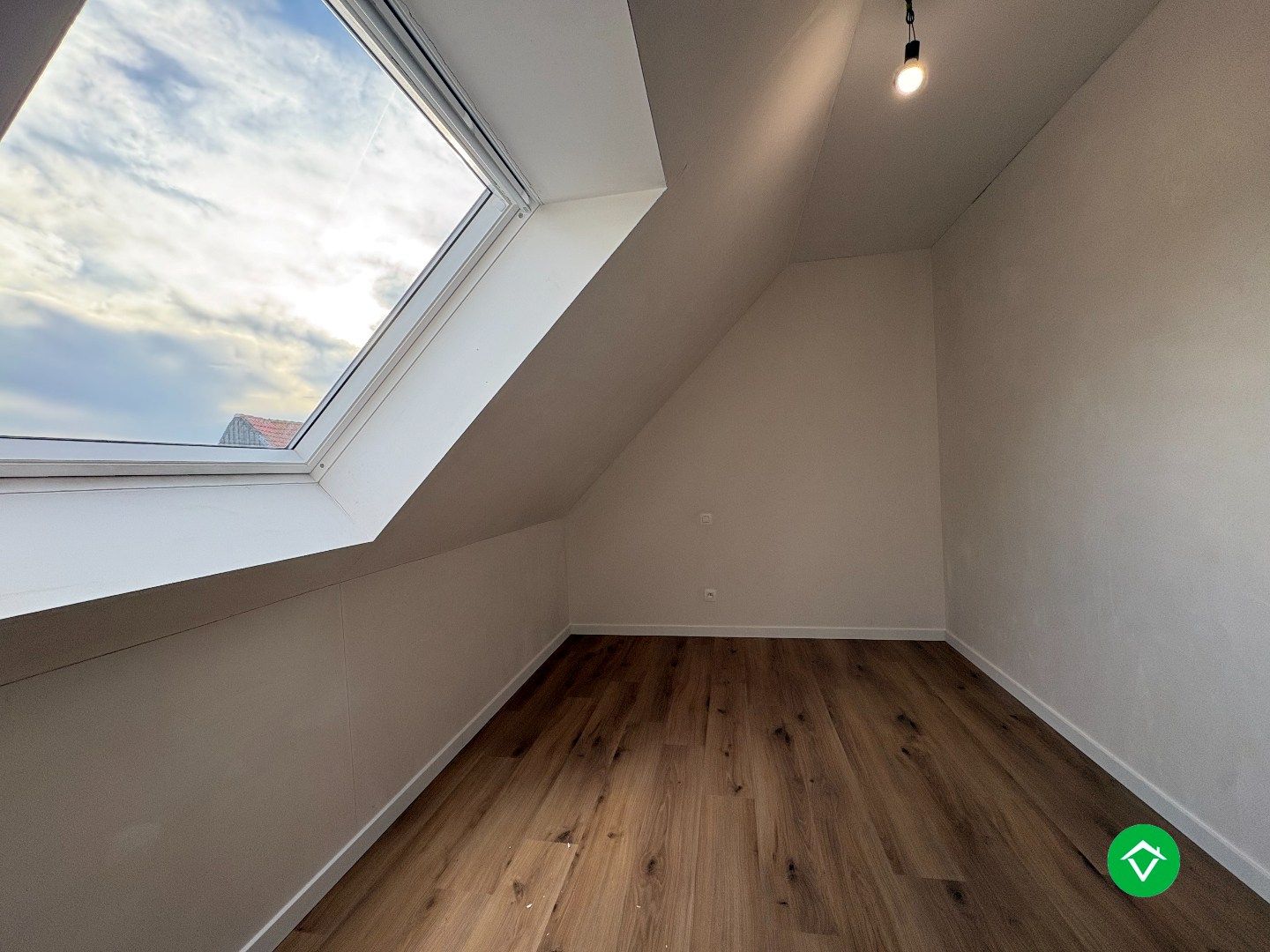 Nieuwbouwappartement met 2 slaapkamers en 2 terrassen in centrum Koekelare  foto 9