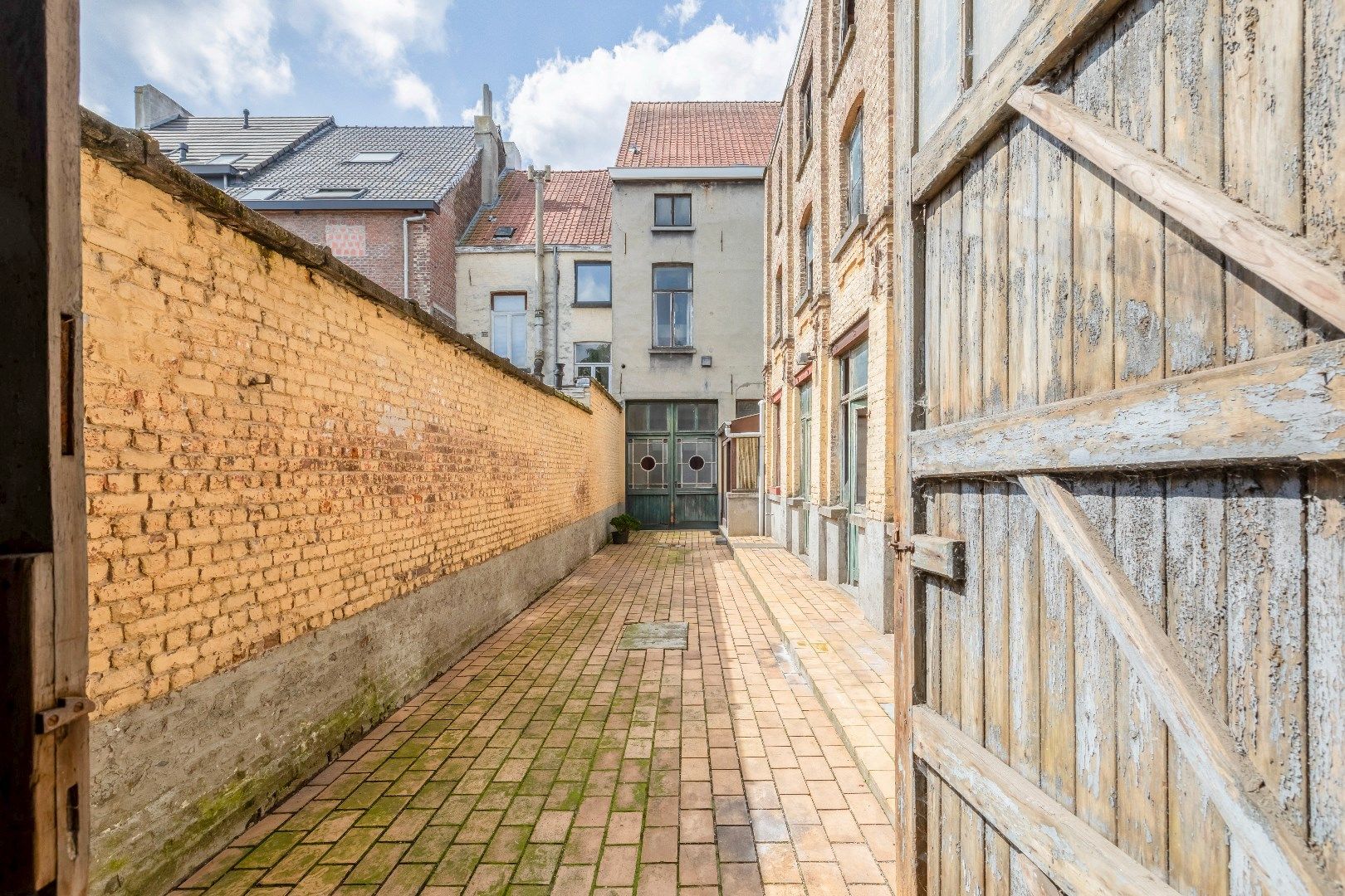 “Te renoveren (erfgoedlening) herenhuis met zelfst. beroepsmogelijkheden. foto 18