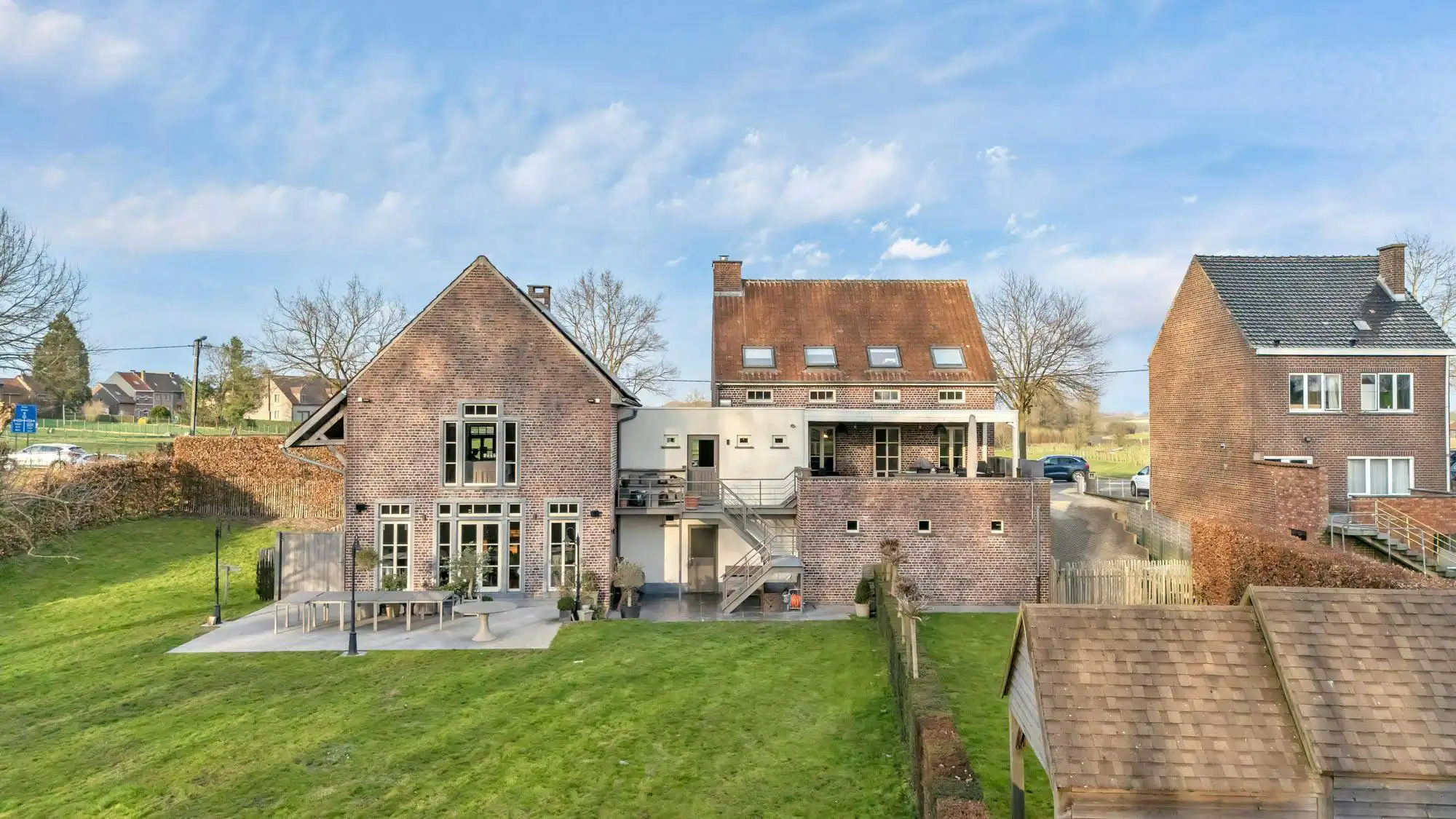 Exclusief en veelzijdig handelspand met woning te Gooik foto 3