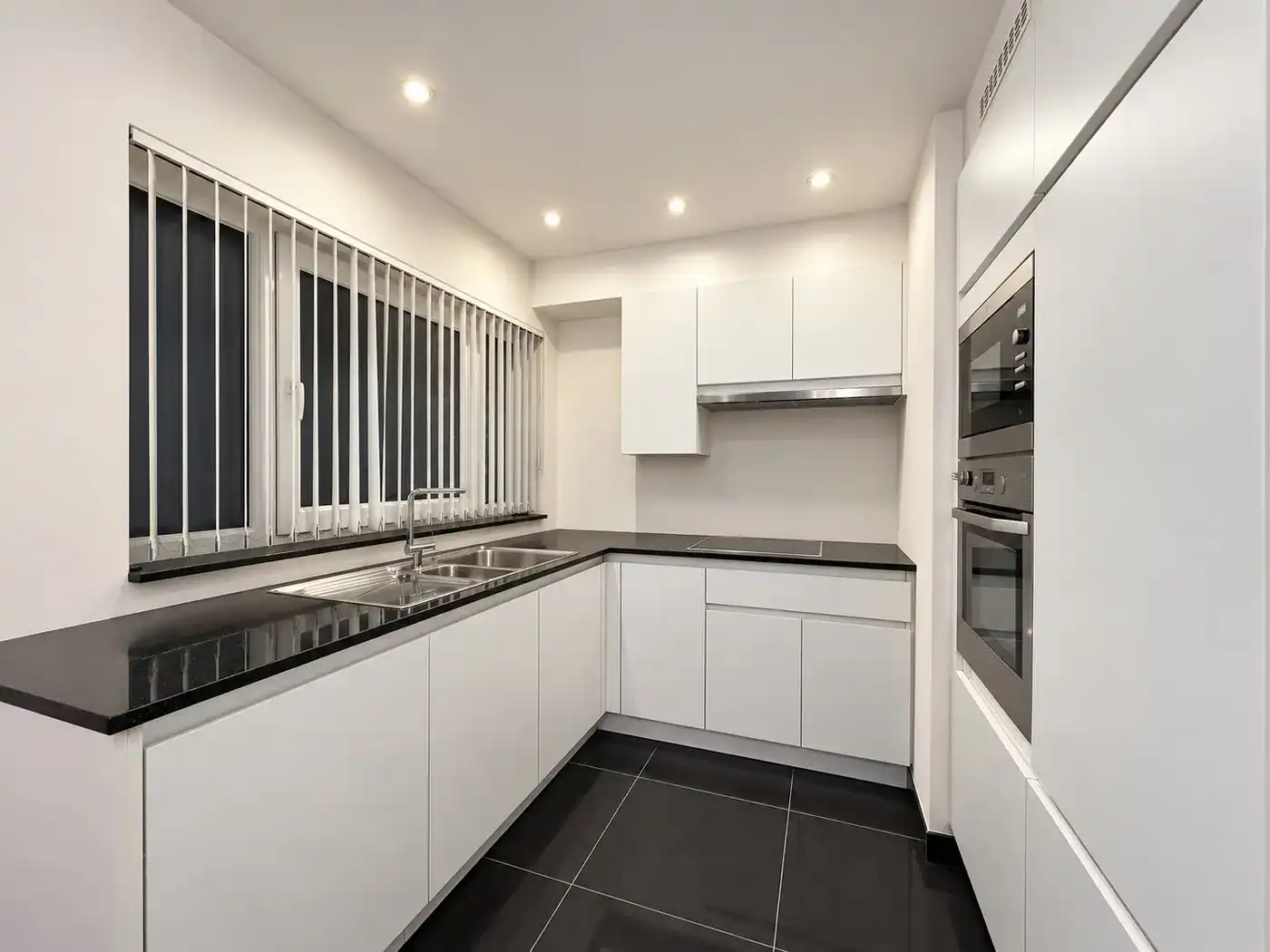 Beselare – Instapklaar appartement met 2 slaapkamers en zonnig terras foto 6