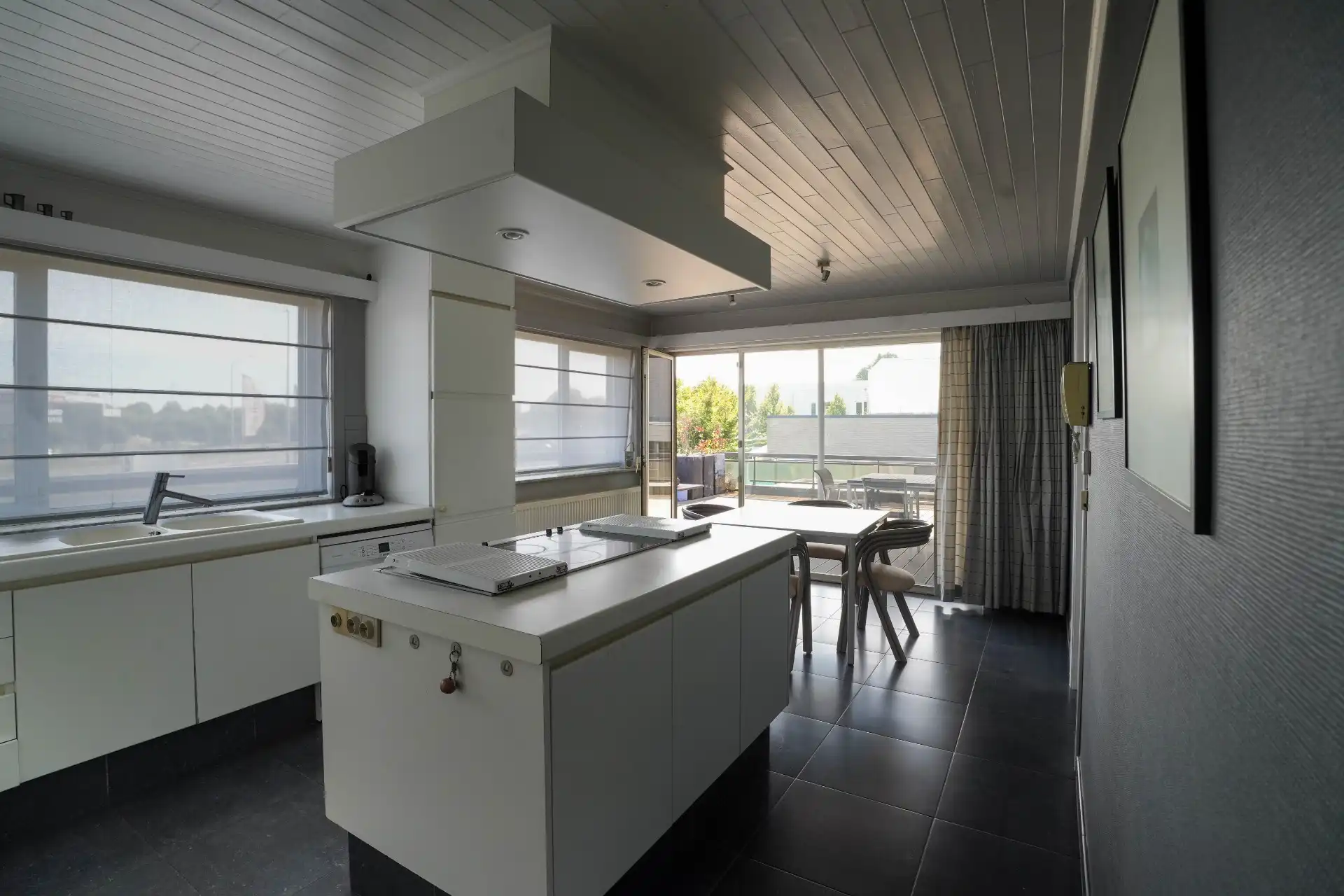 Handelspand met woning op uitzonderlijke locatie. foto 11