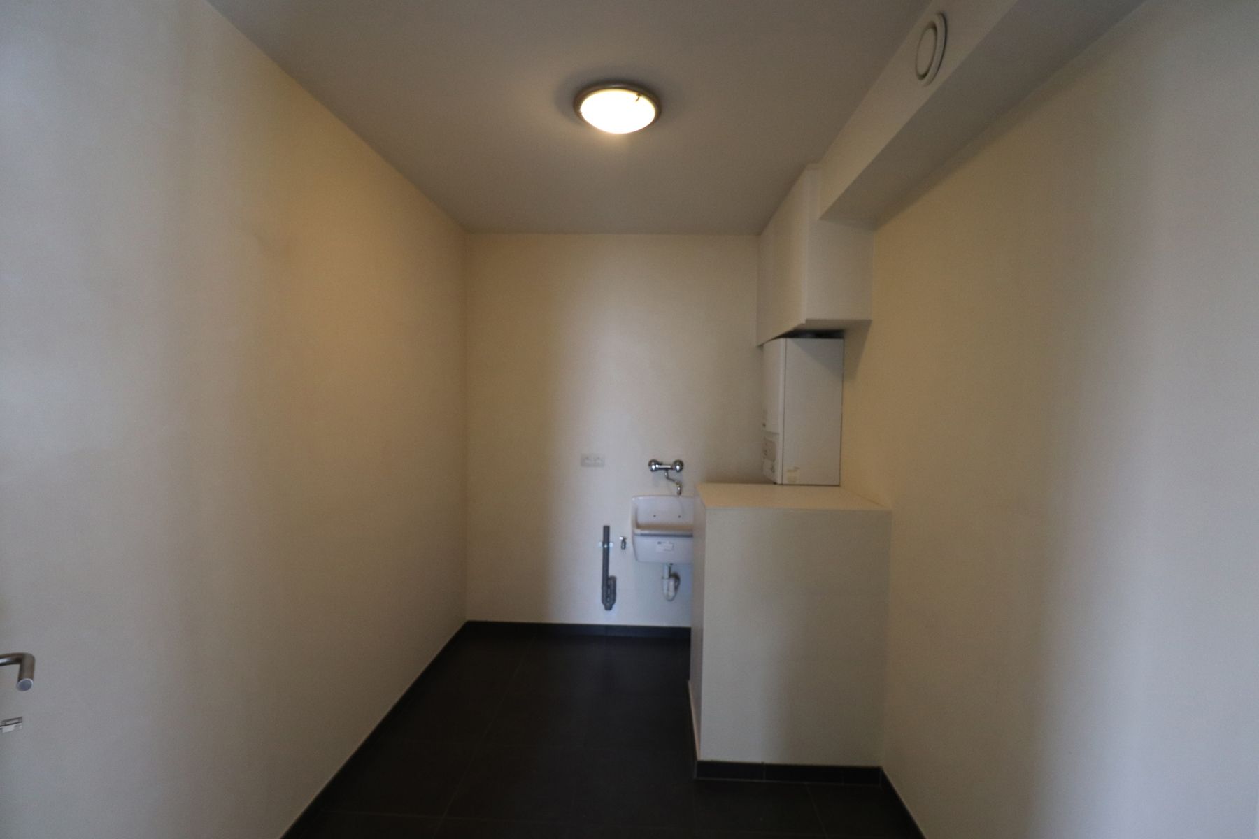 Een appartement met 2 slaapkamers, terras en autostaanplaats in het centrum van Merksplas. foto 7