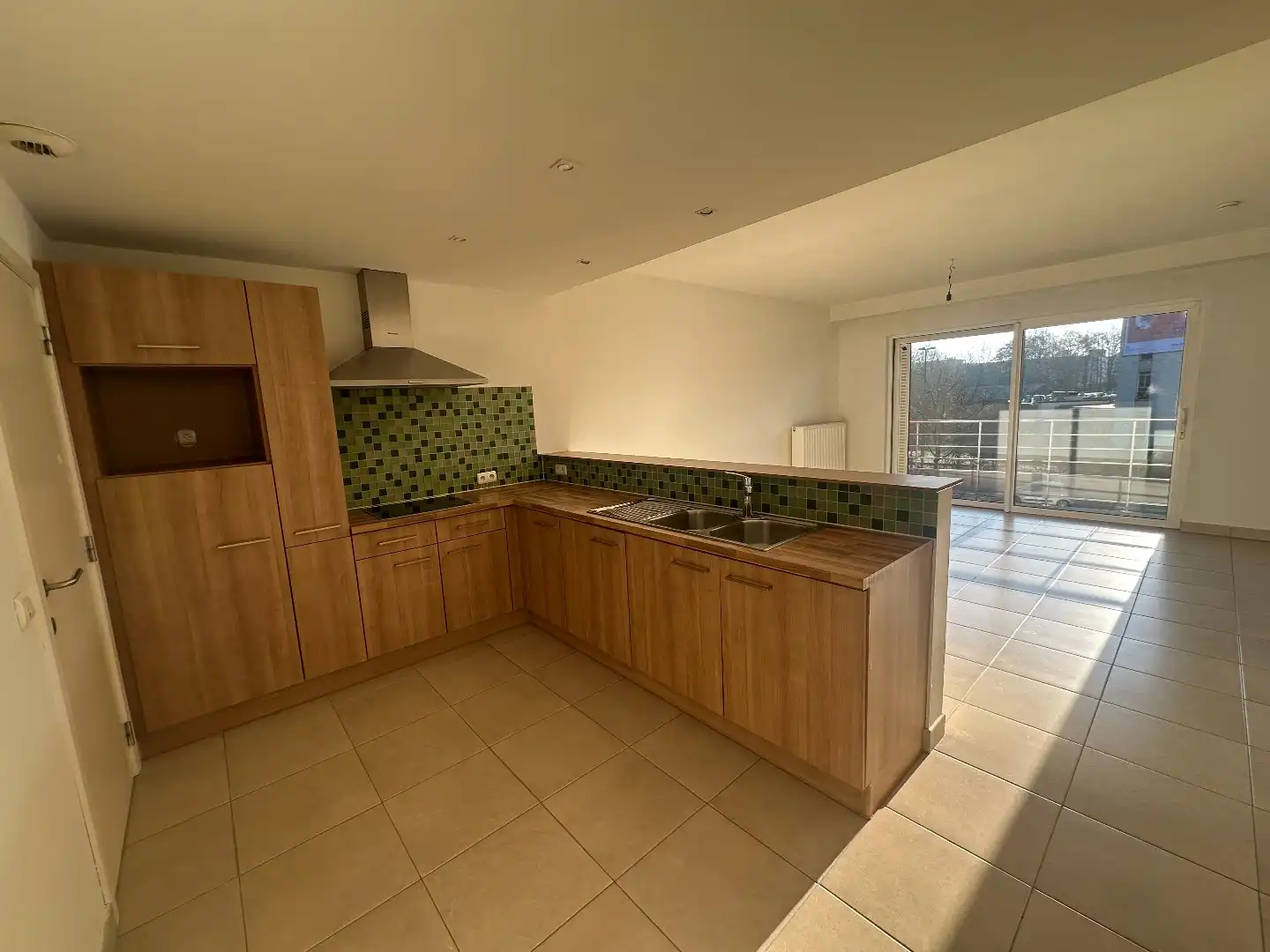 Instapklaar ruim appartement op centrale ligging! foto 3