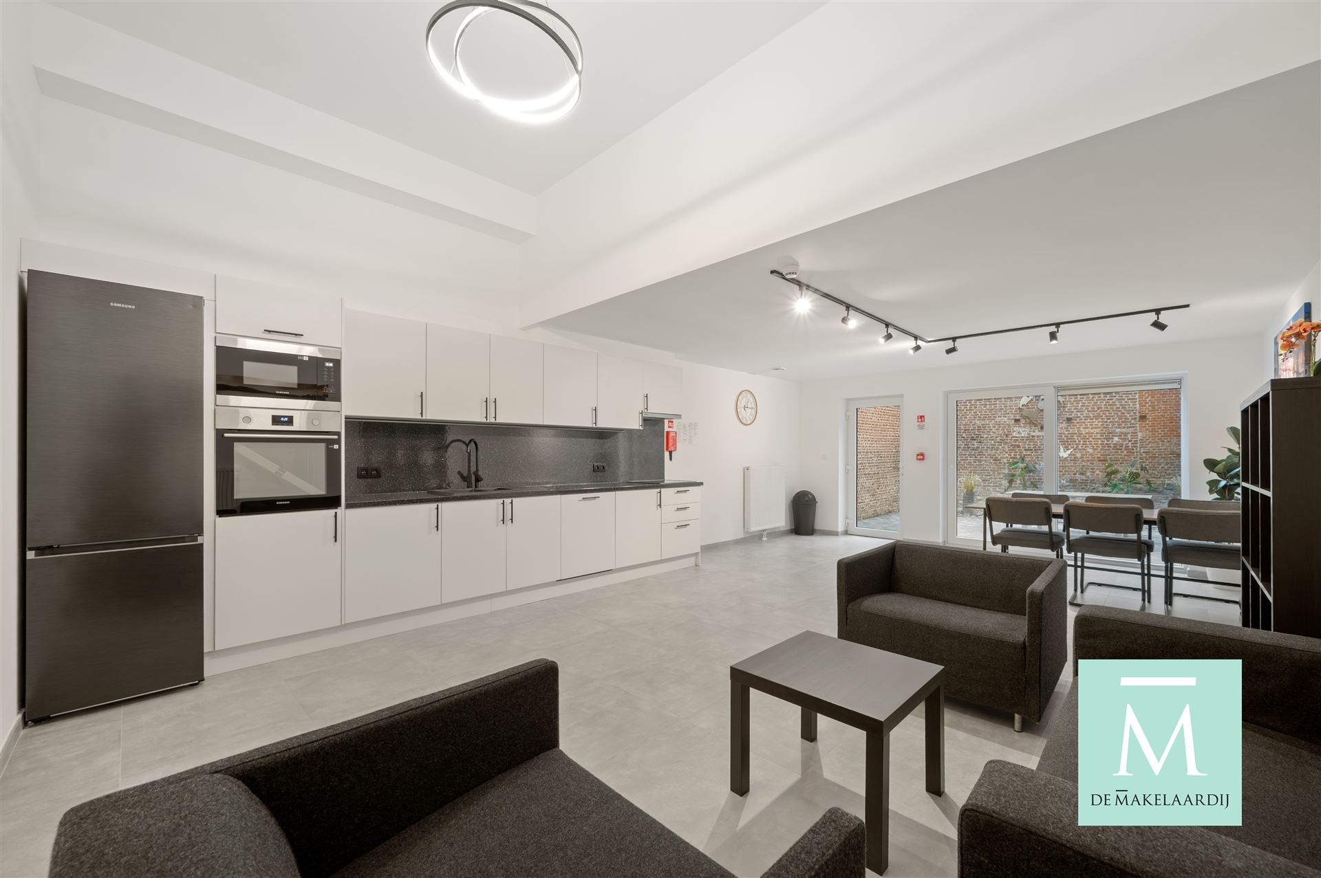 STUDENTS ONLY! Gemeubelde studentenkamer in hartje Mechelen - EERSTE BEWONING NA RENOVATIE  foto 11