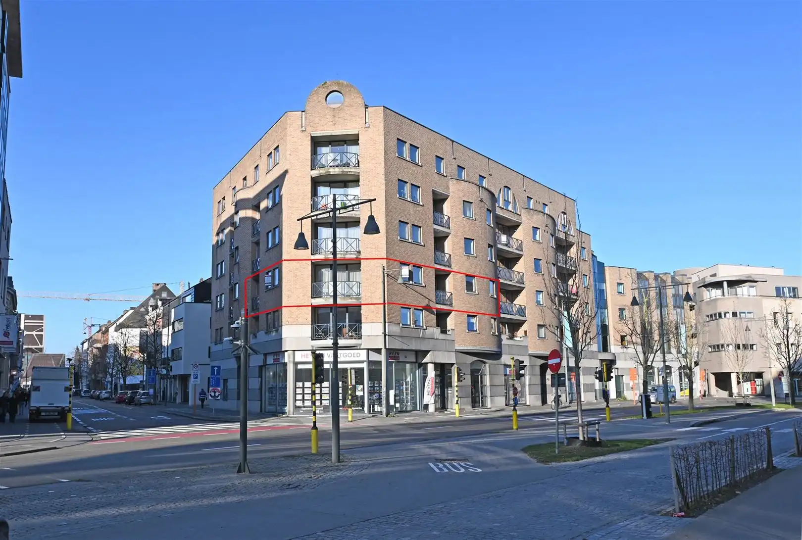 Ruim op te frissen appartement op wandelafstand van de stad foto {{pictureIndex}}