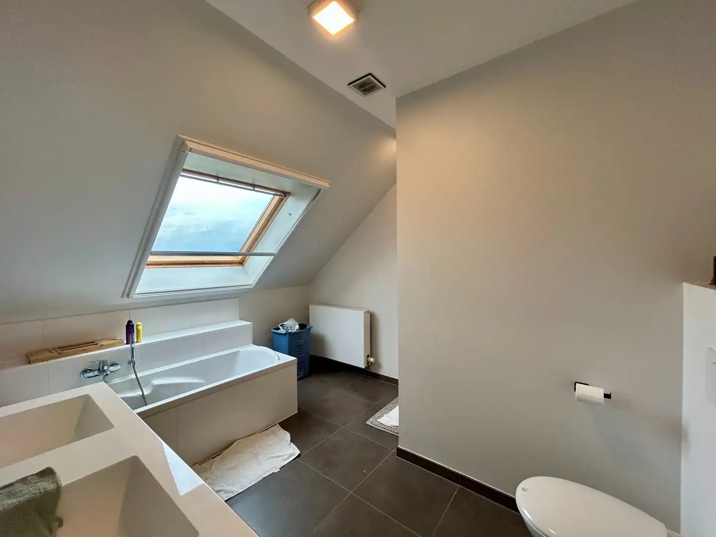 Recente halfopen bebouwing met 3 slaapkamers, garage en tuin te Vinkt! foto 11