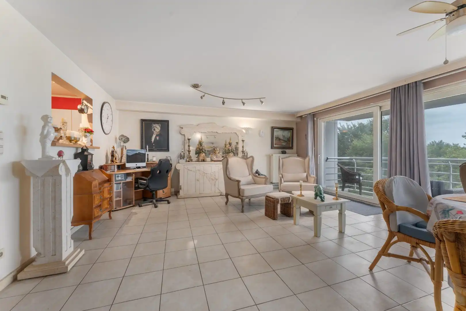 Ruim, breed appartement (105m²) in centrum Knokke foto 2