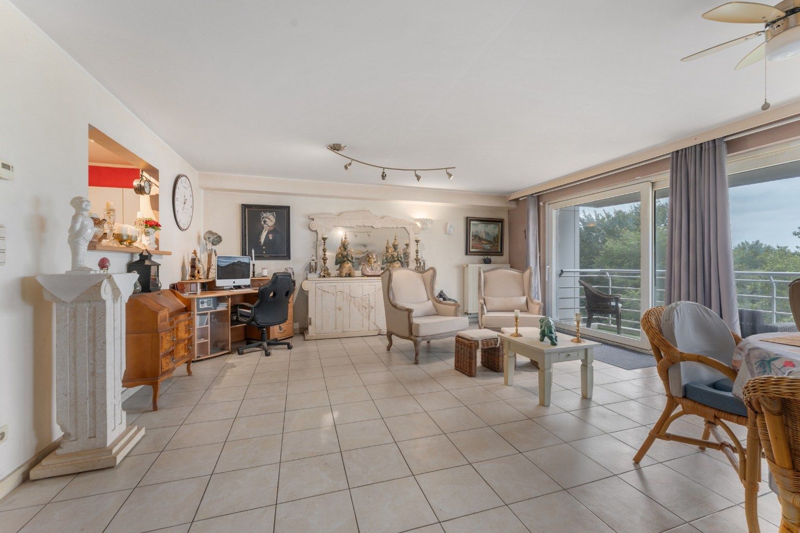 Ruim, breed appartement (105m²) in centrum Knokke foto 2