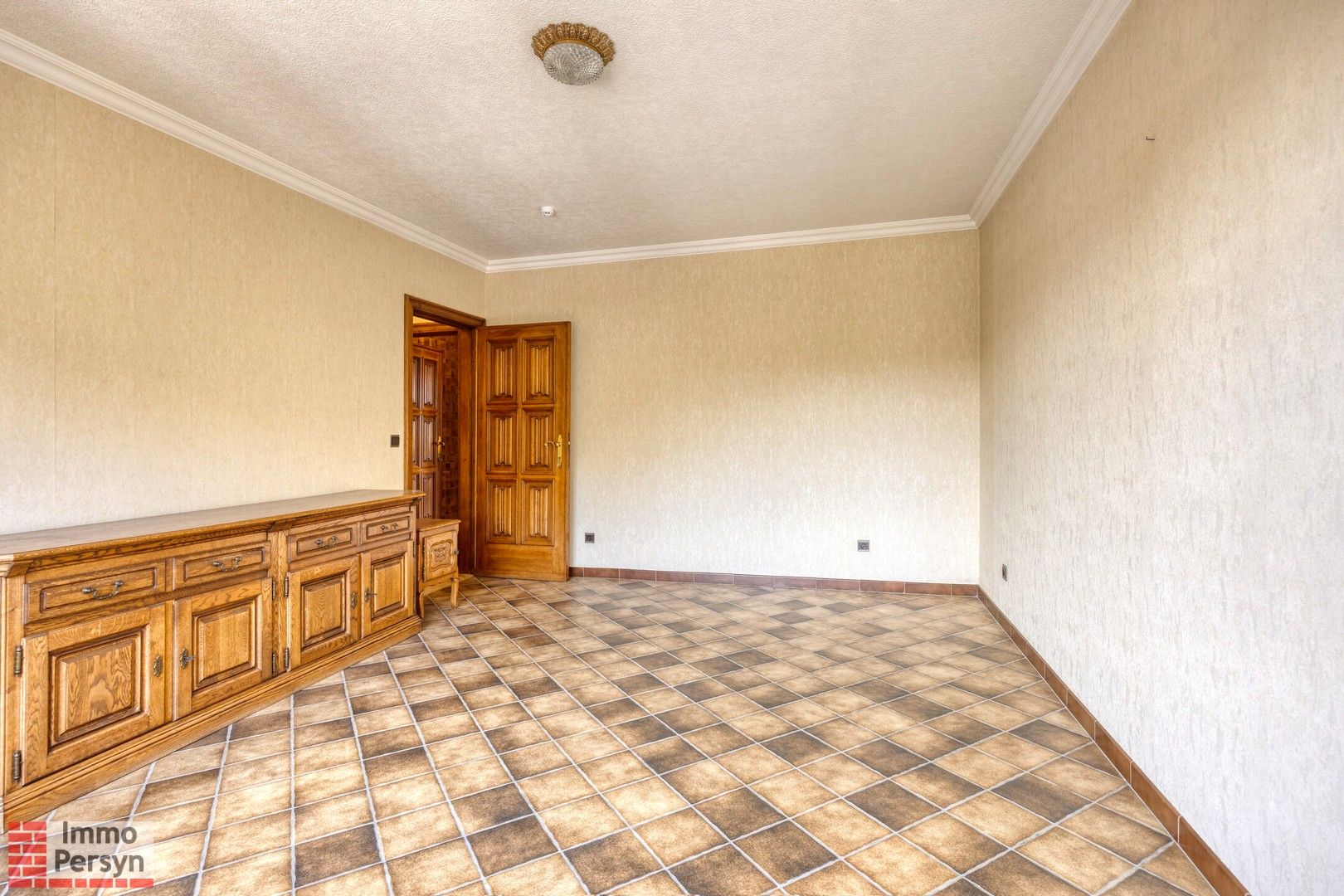 Zeer ruime, op te frissen woning met uitzicht op de Rozenkransweg – centrum Scherpenheuvel. Geen renovatieplicht! foto 28