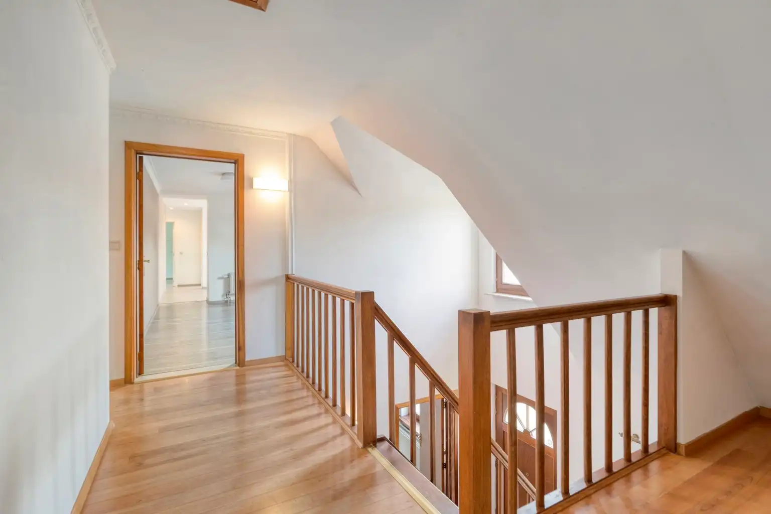 EEN WONING MET KARAKTER,  KLAAR OM TE SCHITTEREN ! foto 16