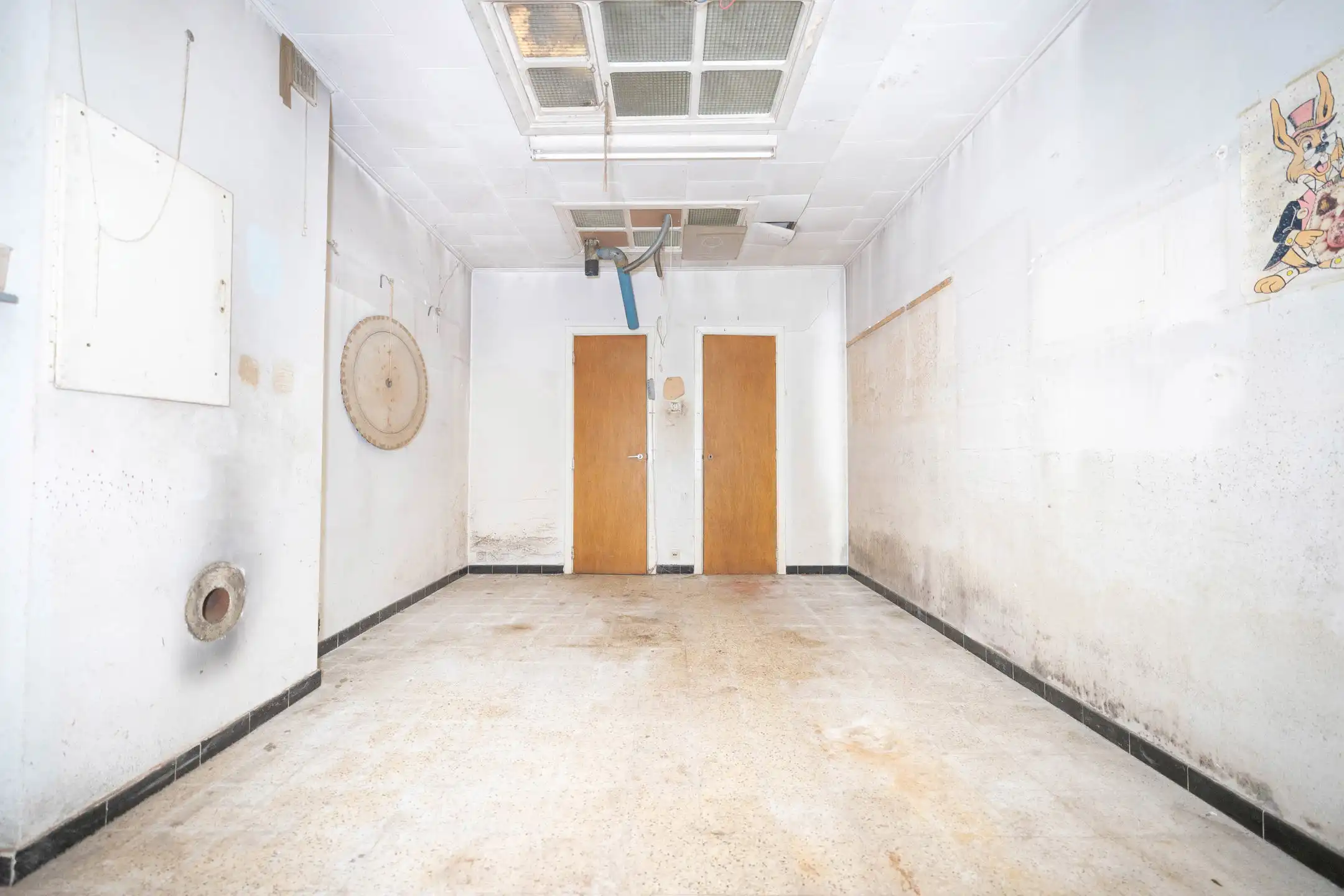 Te renoveren woonhuis met winkel foto 9