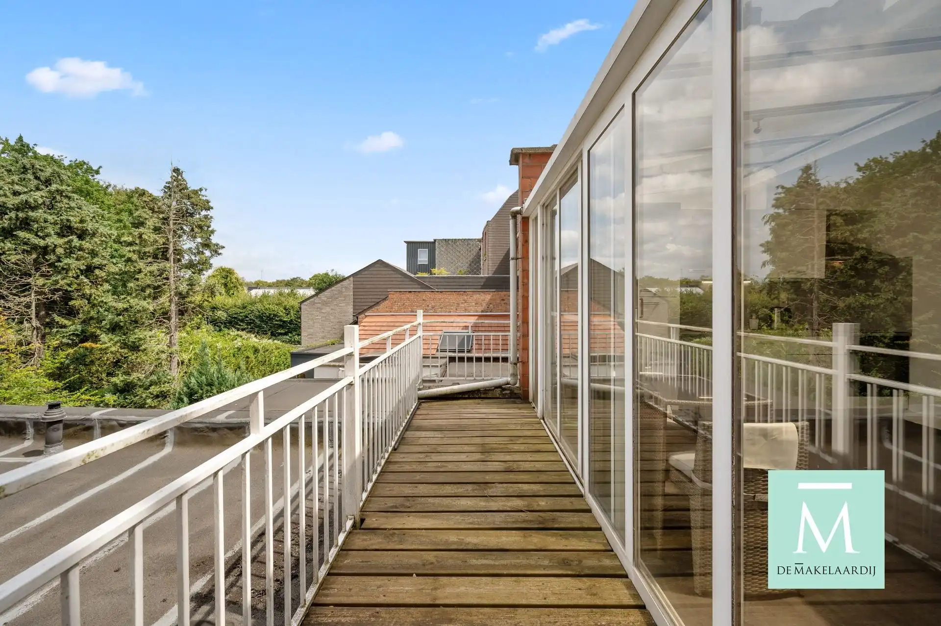 Lichtrijk gemeubeld duplexappartement met terras op toplocatie! foto 12