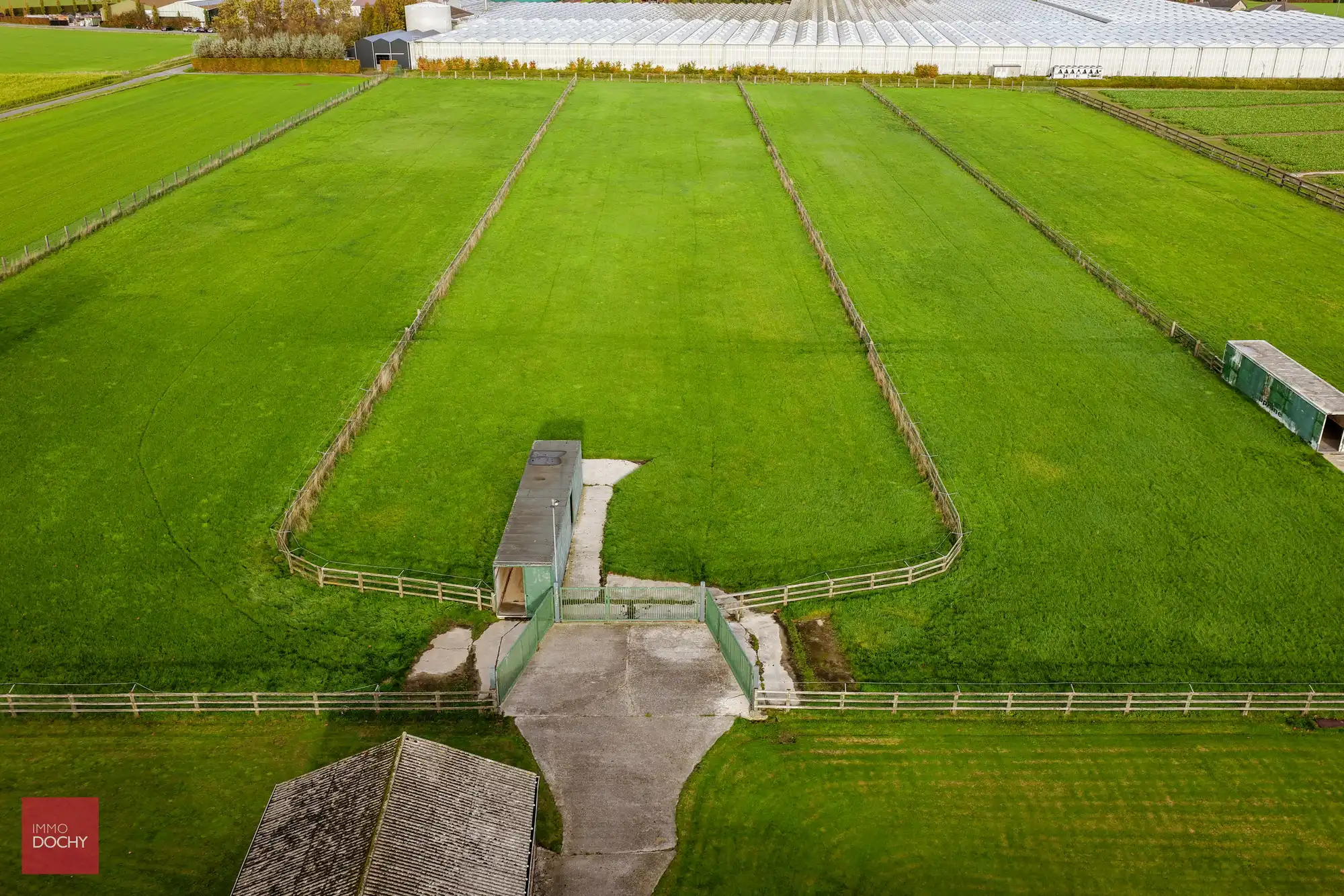 Vierkantshoeve met paardenaccommodatie op ca. 5,3ha foto 7