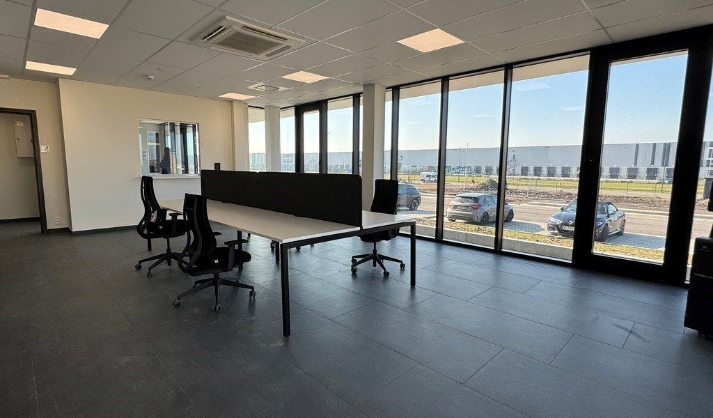 Nieuwbouw logistiek magazijn te huur aan Kluizendok in Haven van Gent foto 11