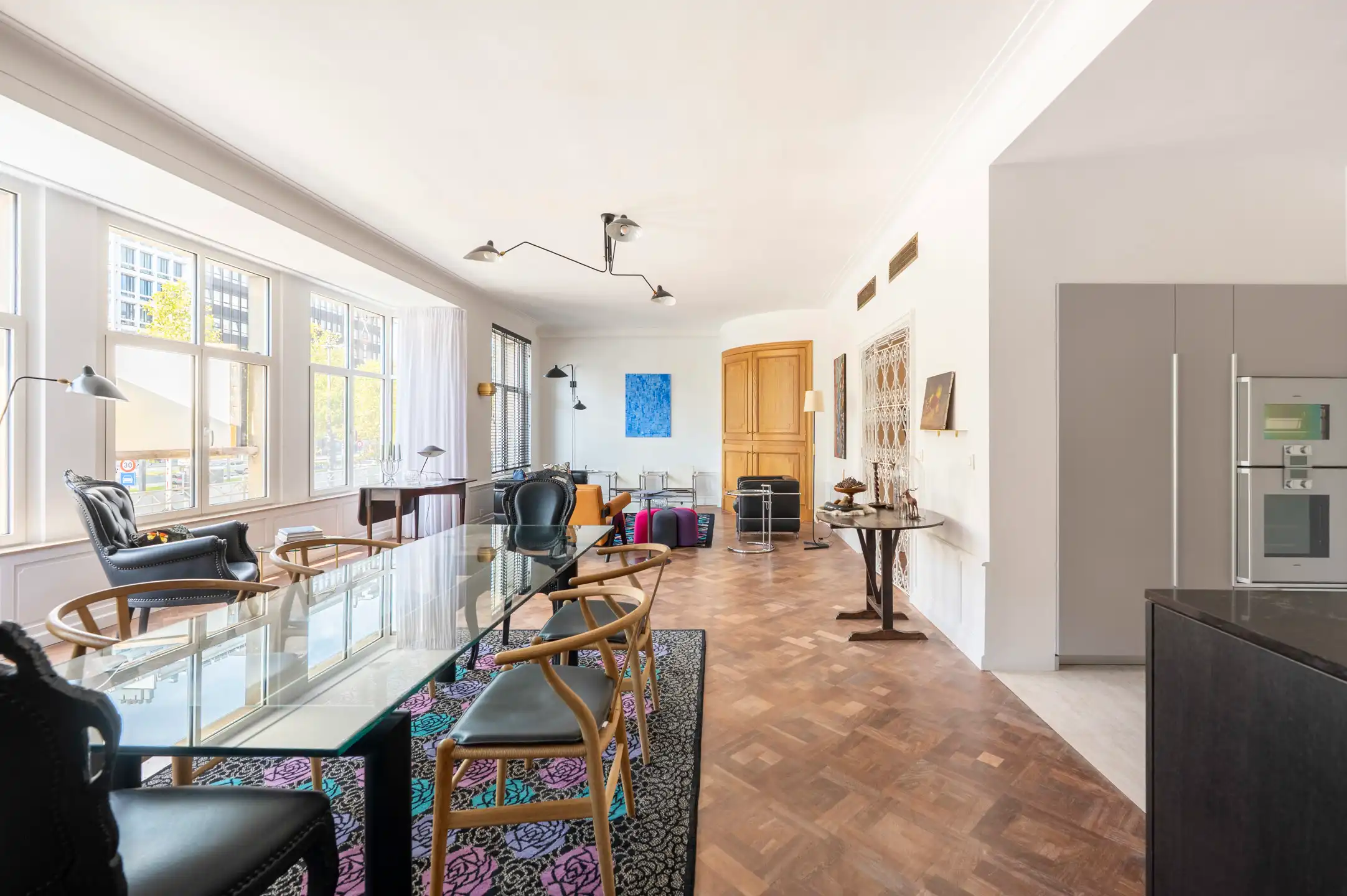 ANTWERPEN - Gerenoveerd appartement met 10 m facade foto 2