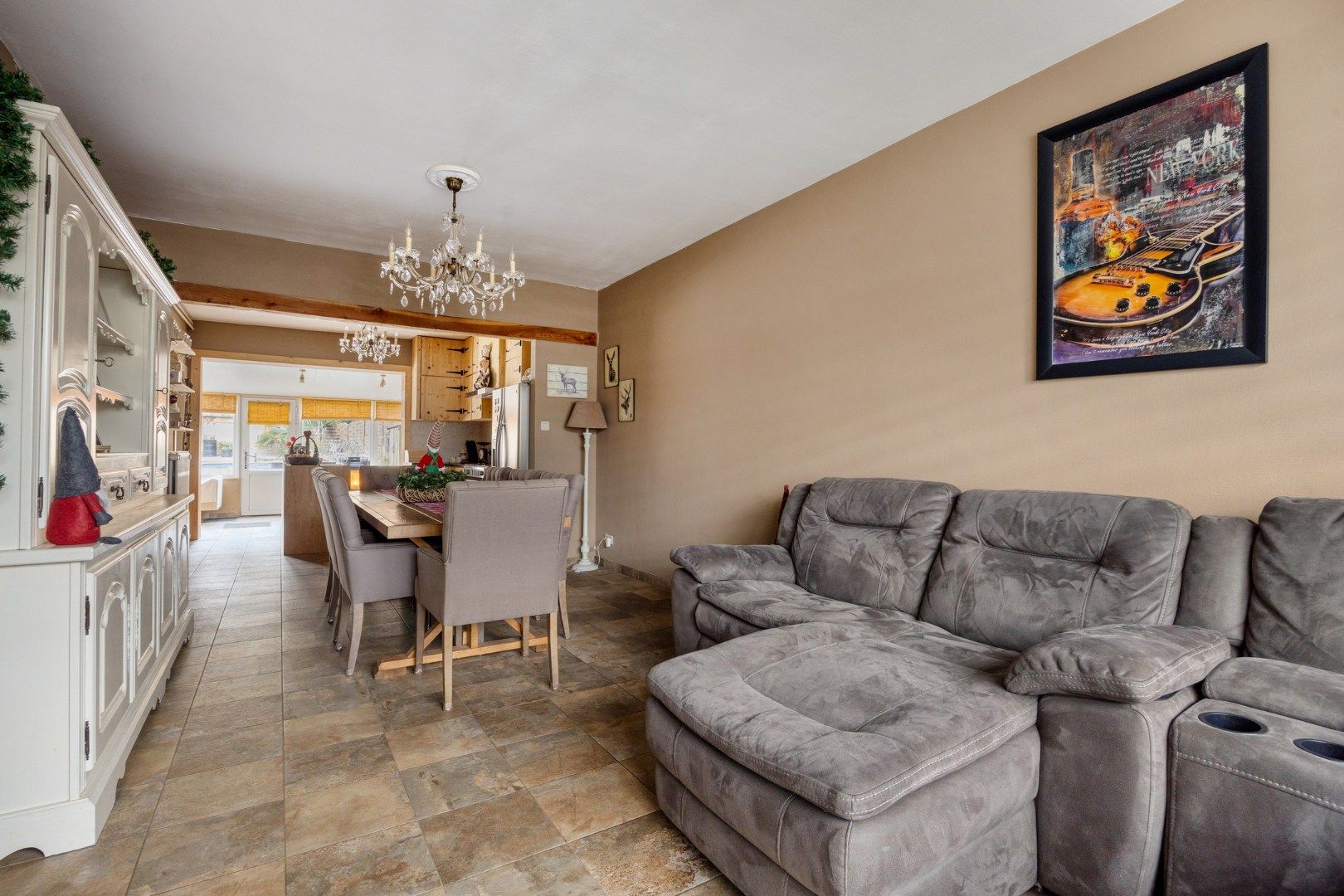 Ruime gezinswoning in rustige centrumligging foto 5