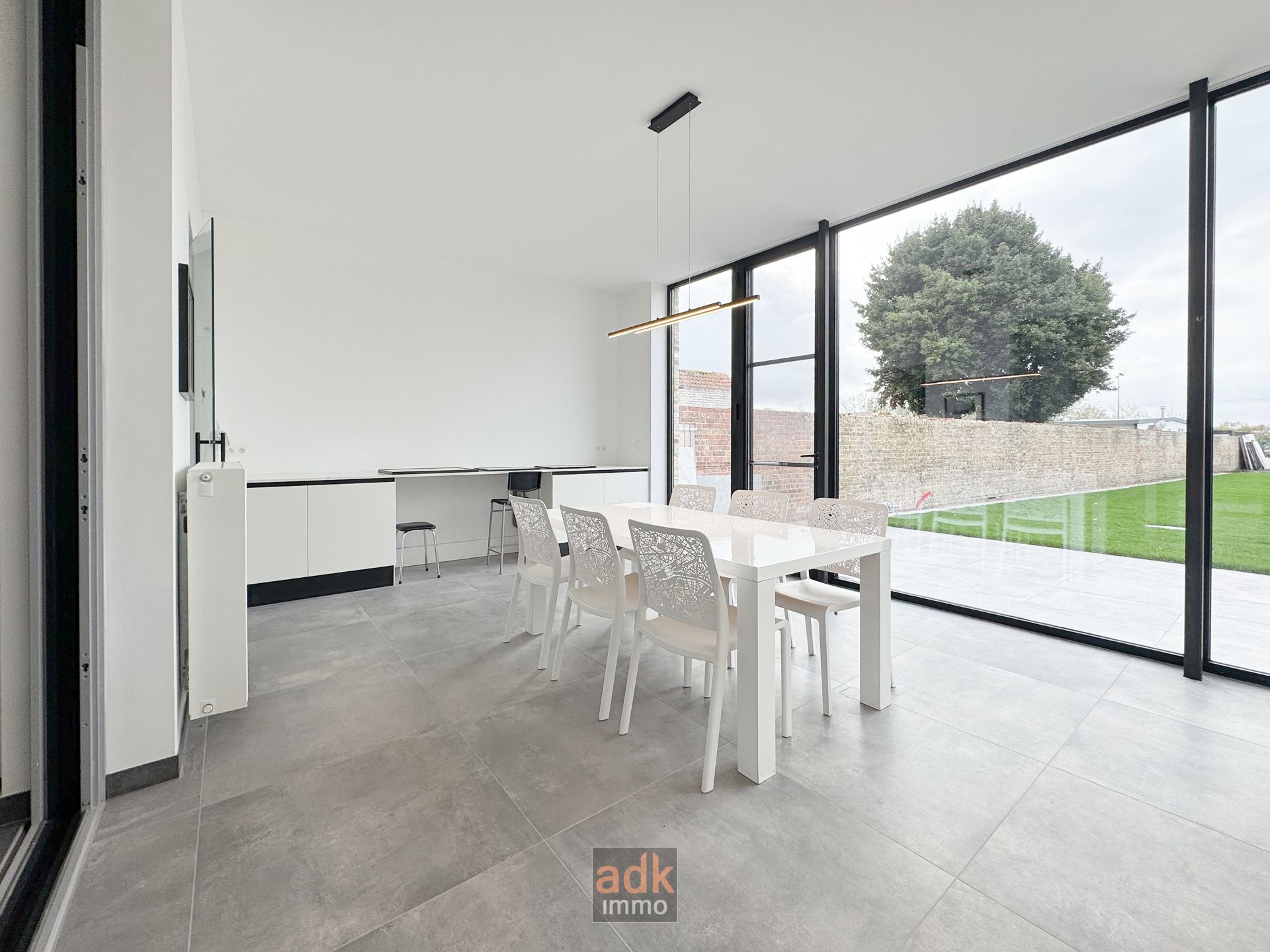 Instapklare 4-gevelwoning met zonnige tuin, terras. foto 3