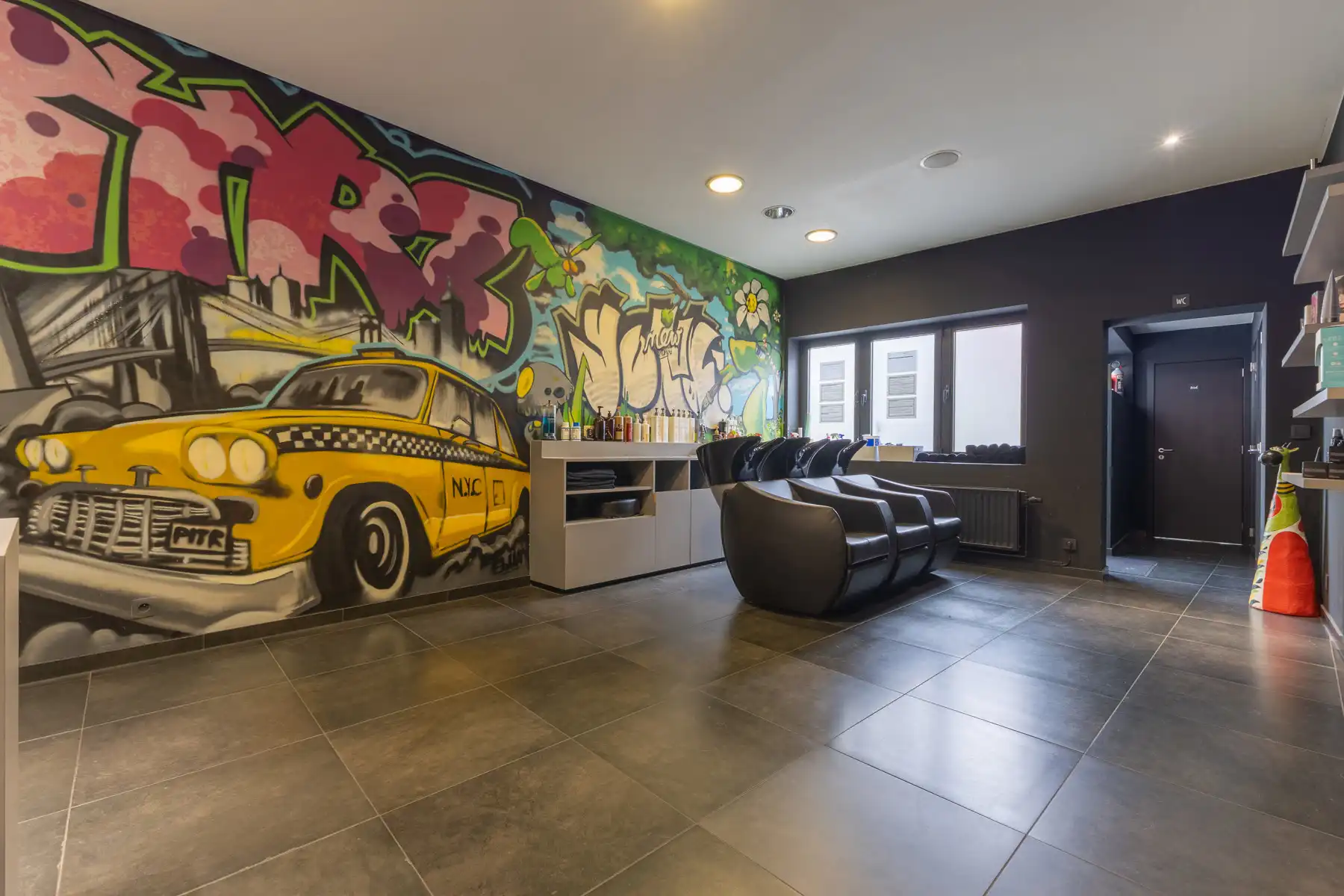 Gunstig gelegen commerciële gelijkvloers in centrum Halle foto 7