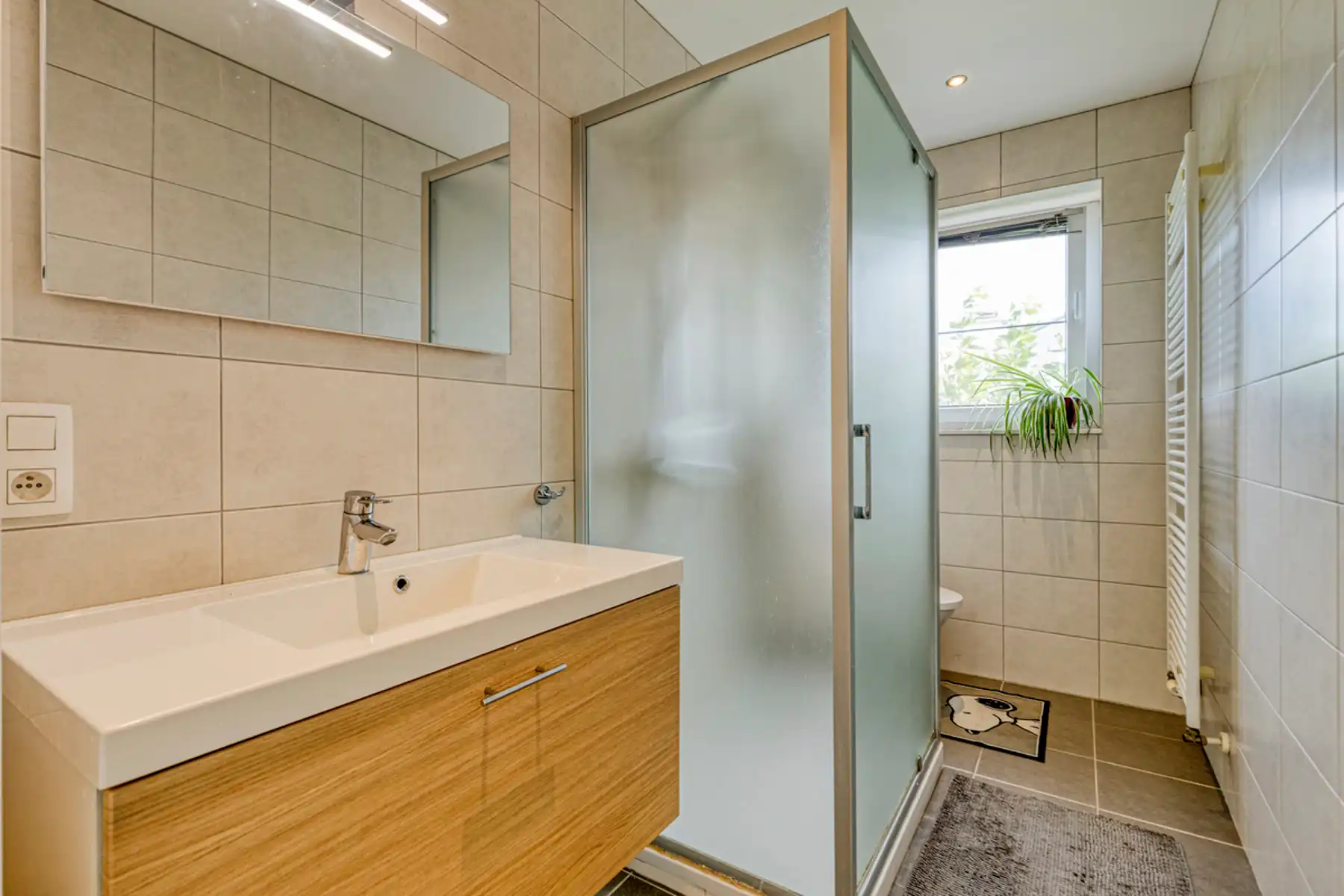 Unieke ruime woning met praktijkruimte + 5(6)slpkmrs op 25 a foto 24