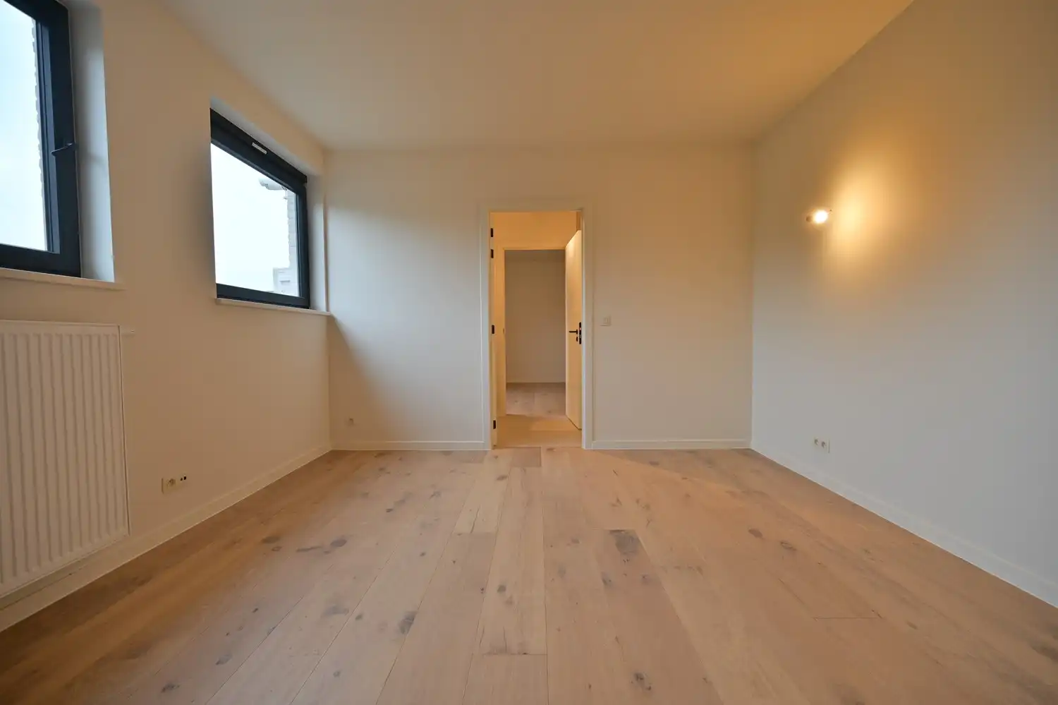 Compleet gerenoveerd appartement van 206 m² met 3 slaapkamers en 2 badkamers, gelegen aan de stadsrand van Hasselt foto 11