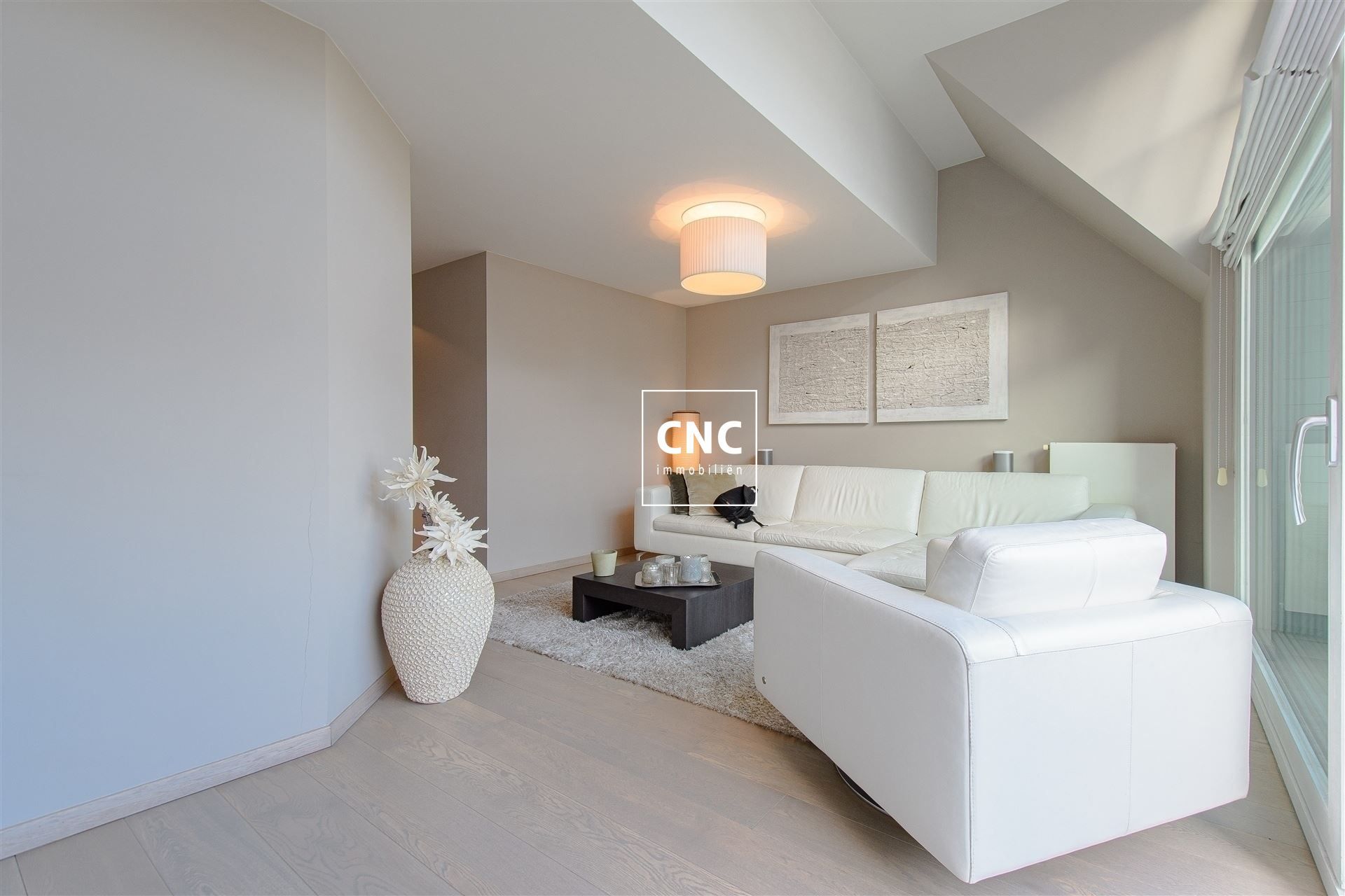 Duplex-appartement met zonneterras op toplocatie in Knokke foto 5