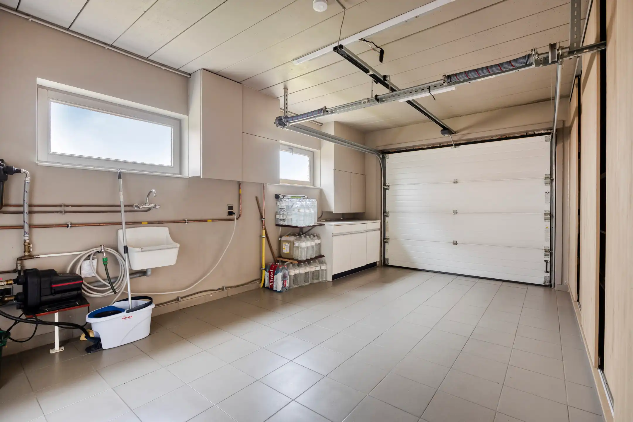 Instapklare vrijstaande woning op ruim perceel foto 18
