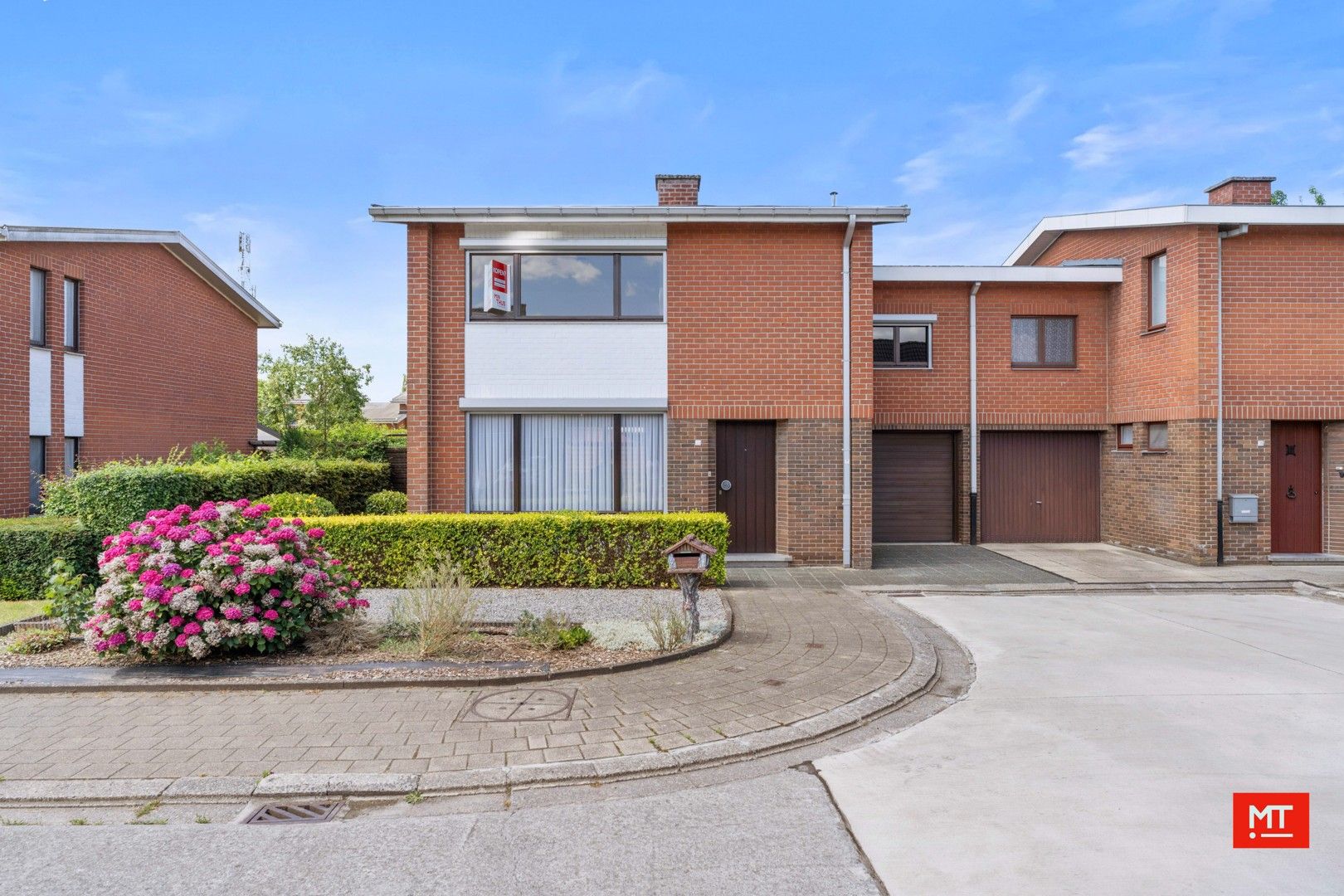 BOD WELKOM - Ruime halfopen woning met 4 slaapkamers, tuin en garage in een rustige en kindvriendelijke wijk foto 17