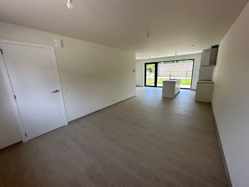Stijlvolle nieuwbouwwoning in het centrum van Kaprijke! foto 2