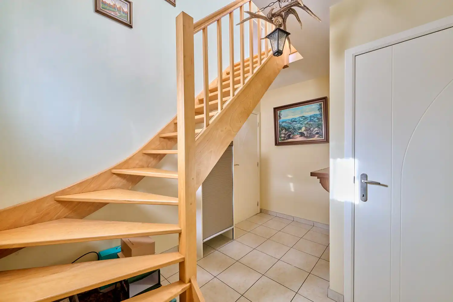 Charmante landelijk gelegen eengezinswoning volledig onderkeldert en ruime vrijstaande garage foto 4