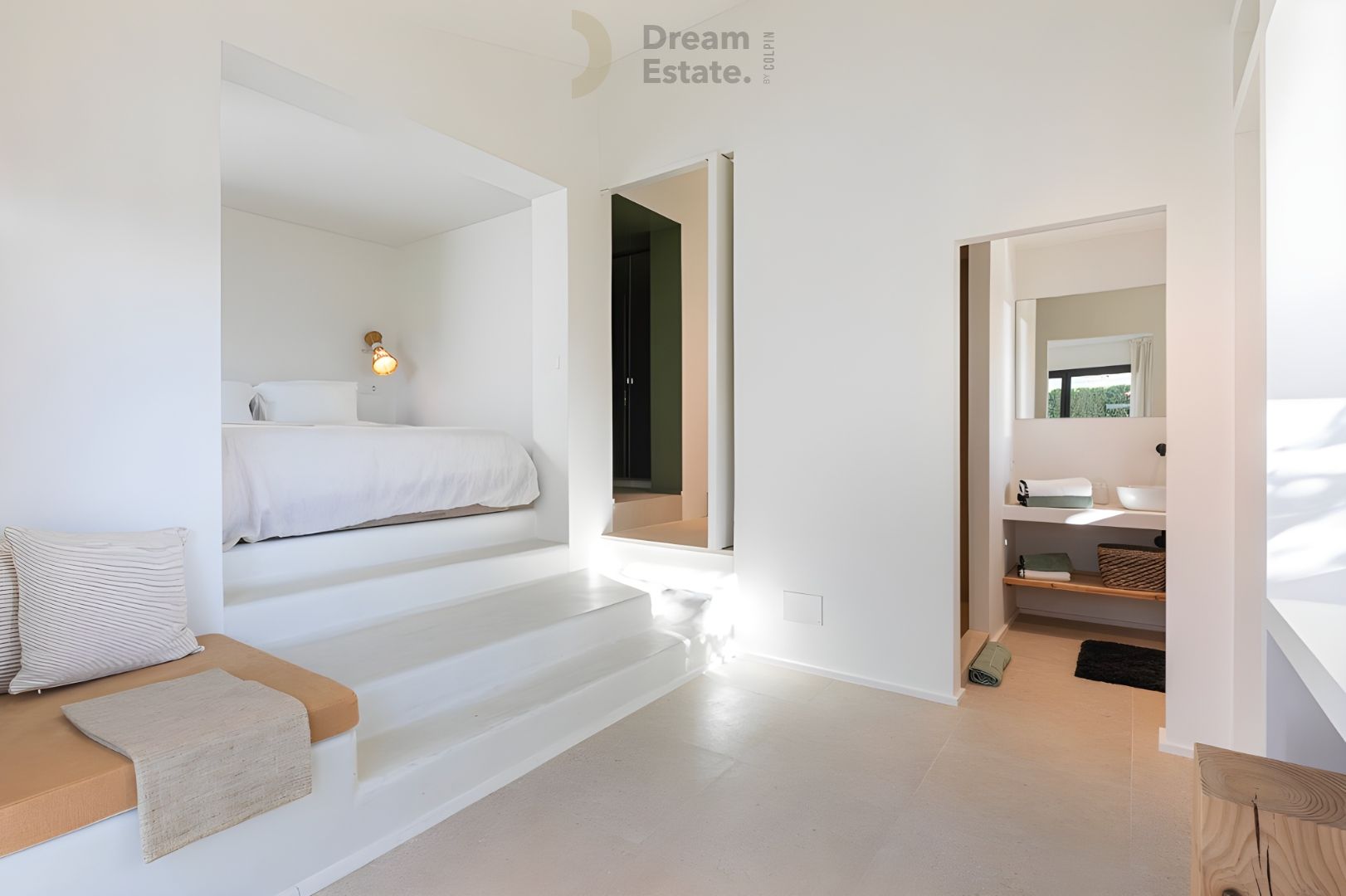 Gerenoveerde Ibiza'stijl' woning met uitzicht op zee te Benahavis. foto 18