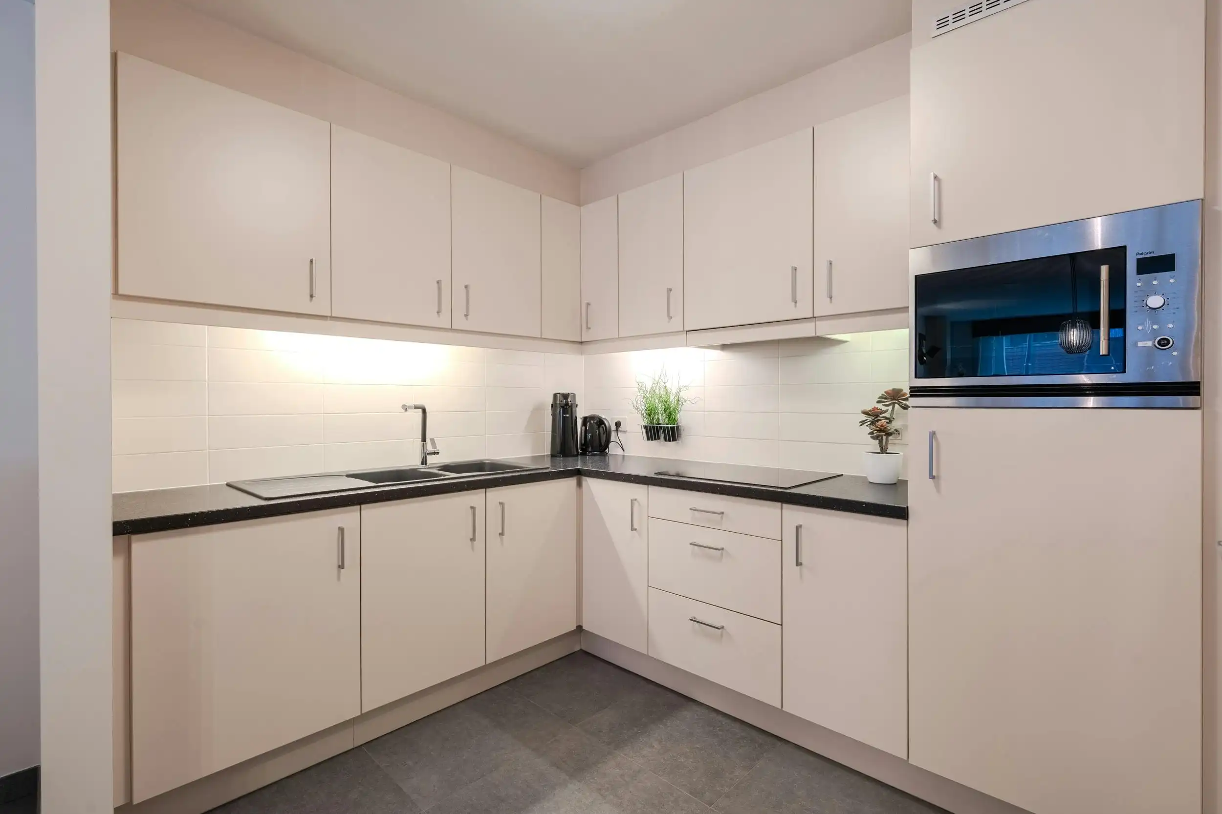3-slaapkamer appartement met zonneterras (53m²) te Oostende foto 6