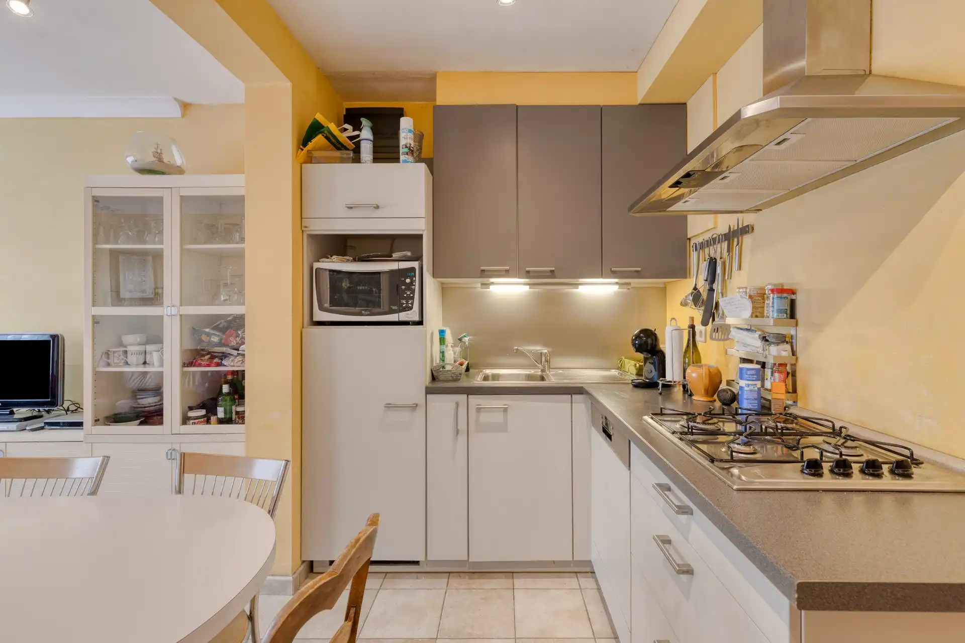 Gelijkvloers appartement met 2 slaapkamers te Westende. foto 8