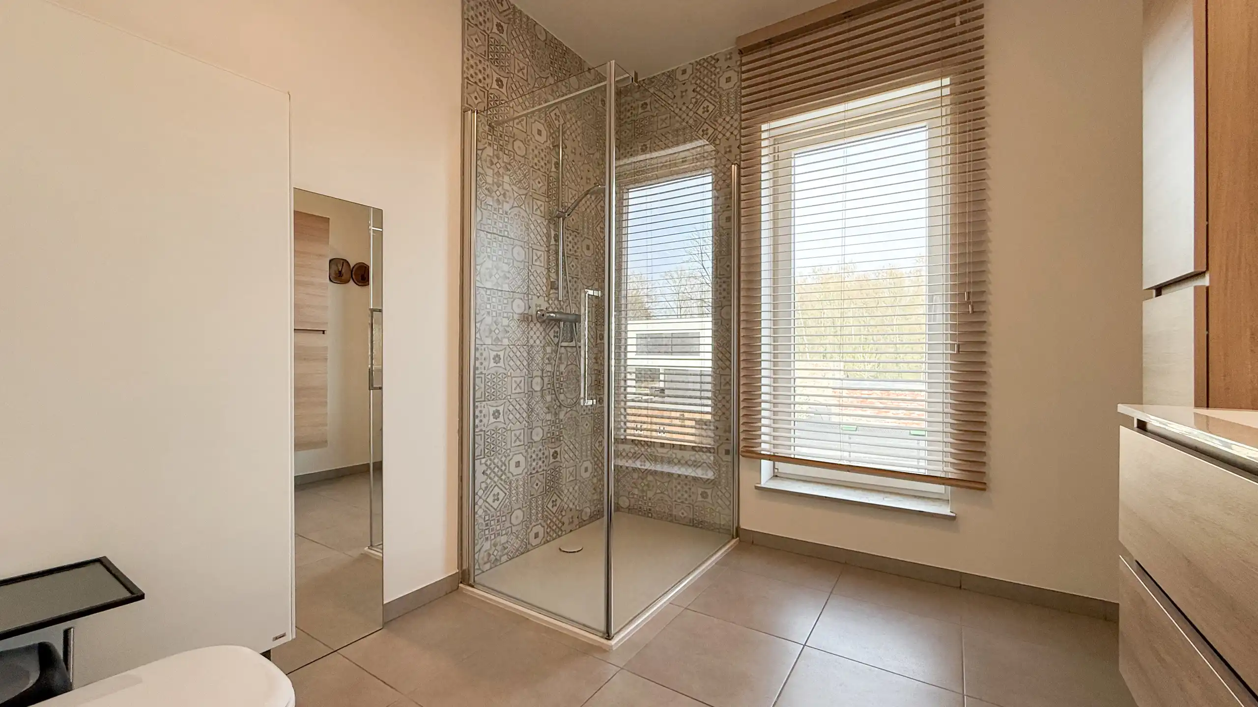 Instapklare energiezuinige woning (2020) met tuin en carport foto 39