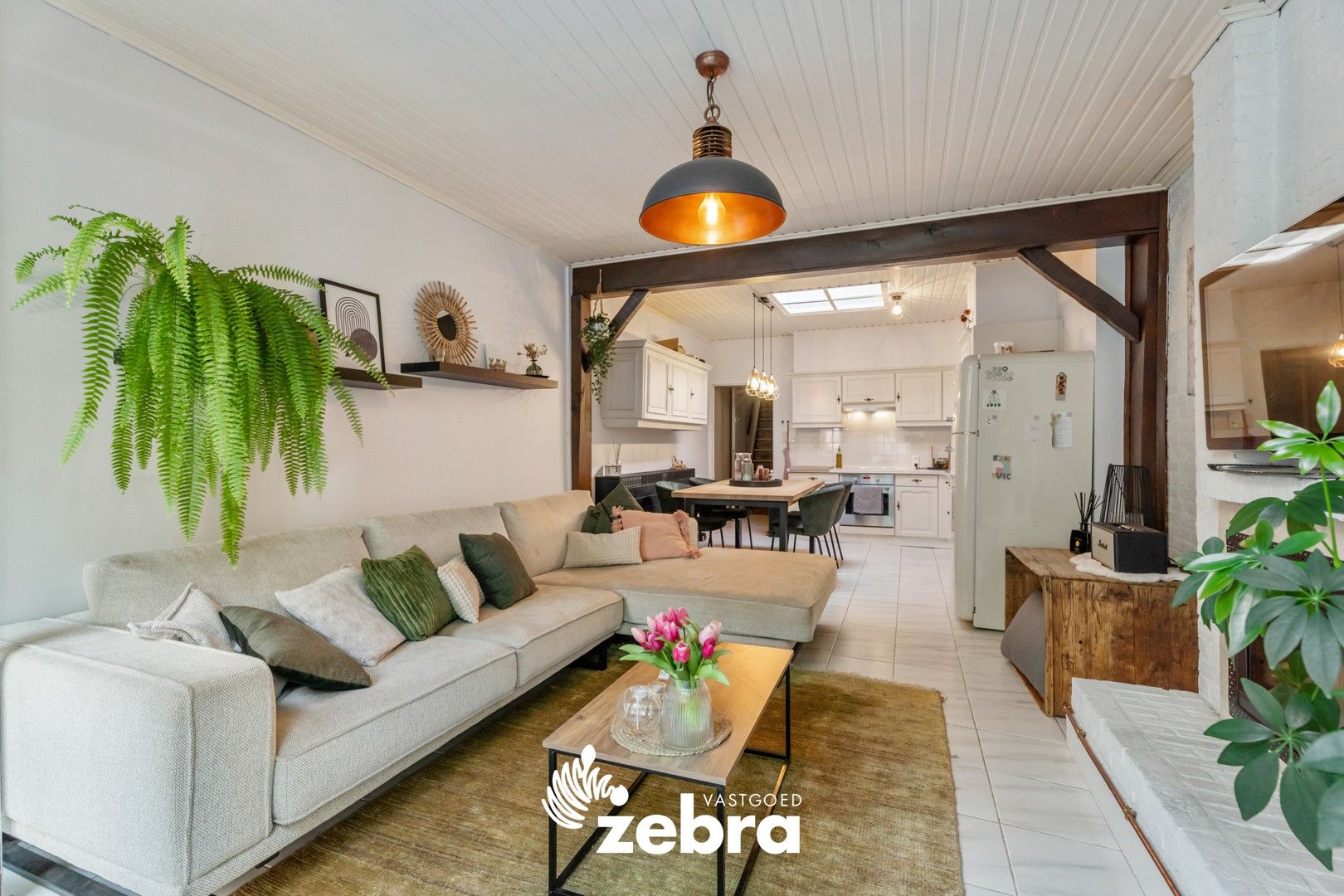 Instapklare woning met drie slaapkamers en stadskoer in het centrum van Tielt! foto 6