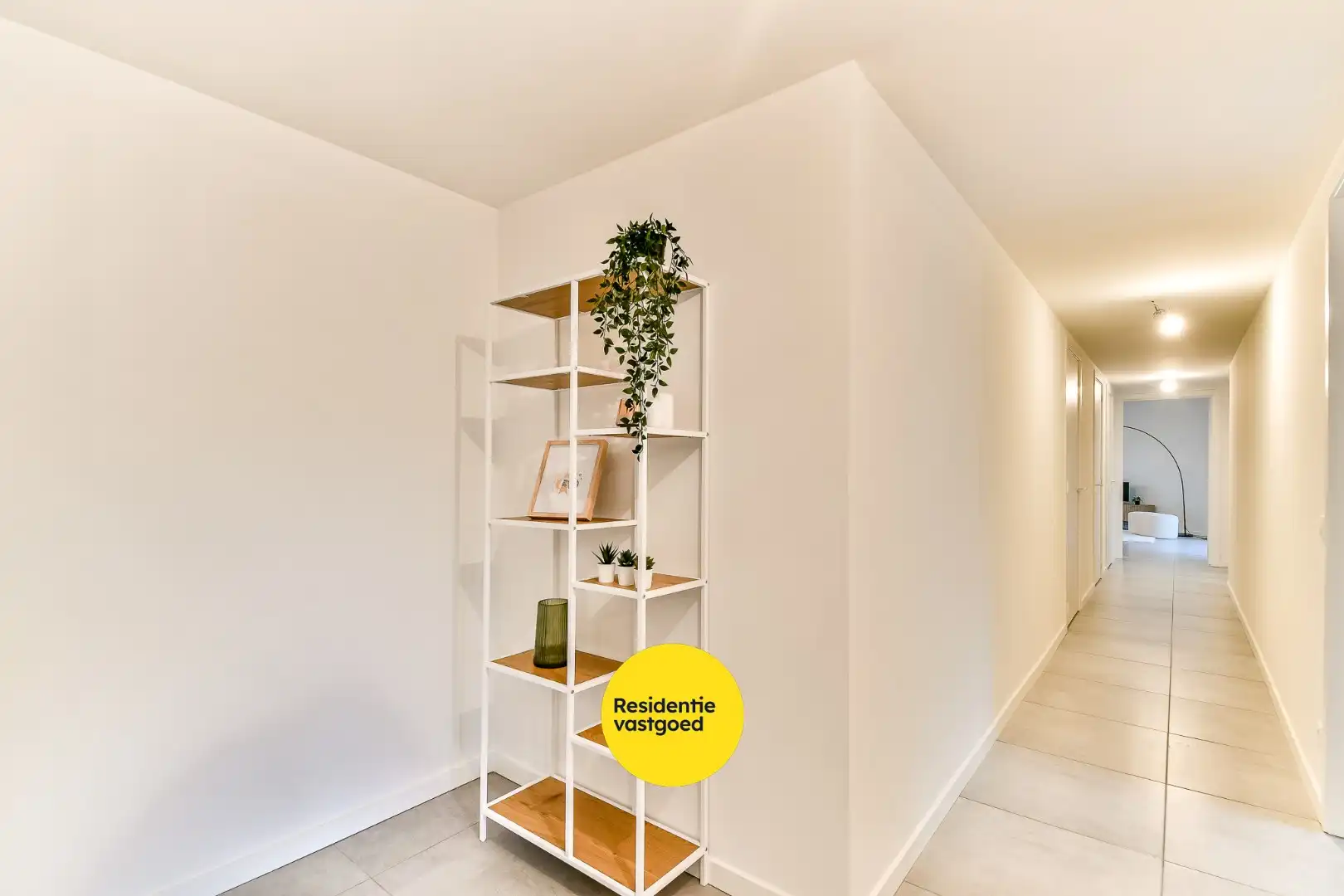 Stijlvol en energiezuinig wonen in hartje Gistel foto 9