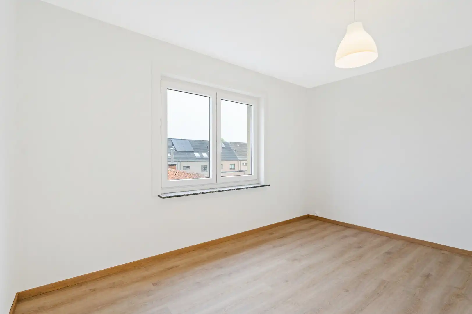 Ruim appartement op tweede verdieping foto 8