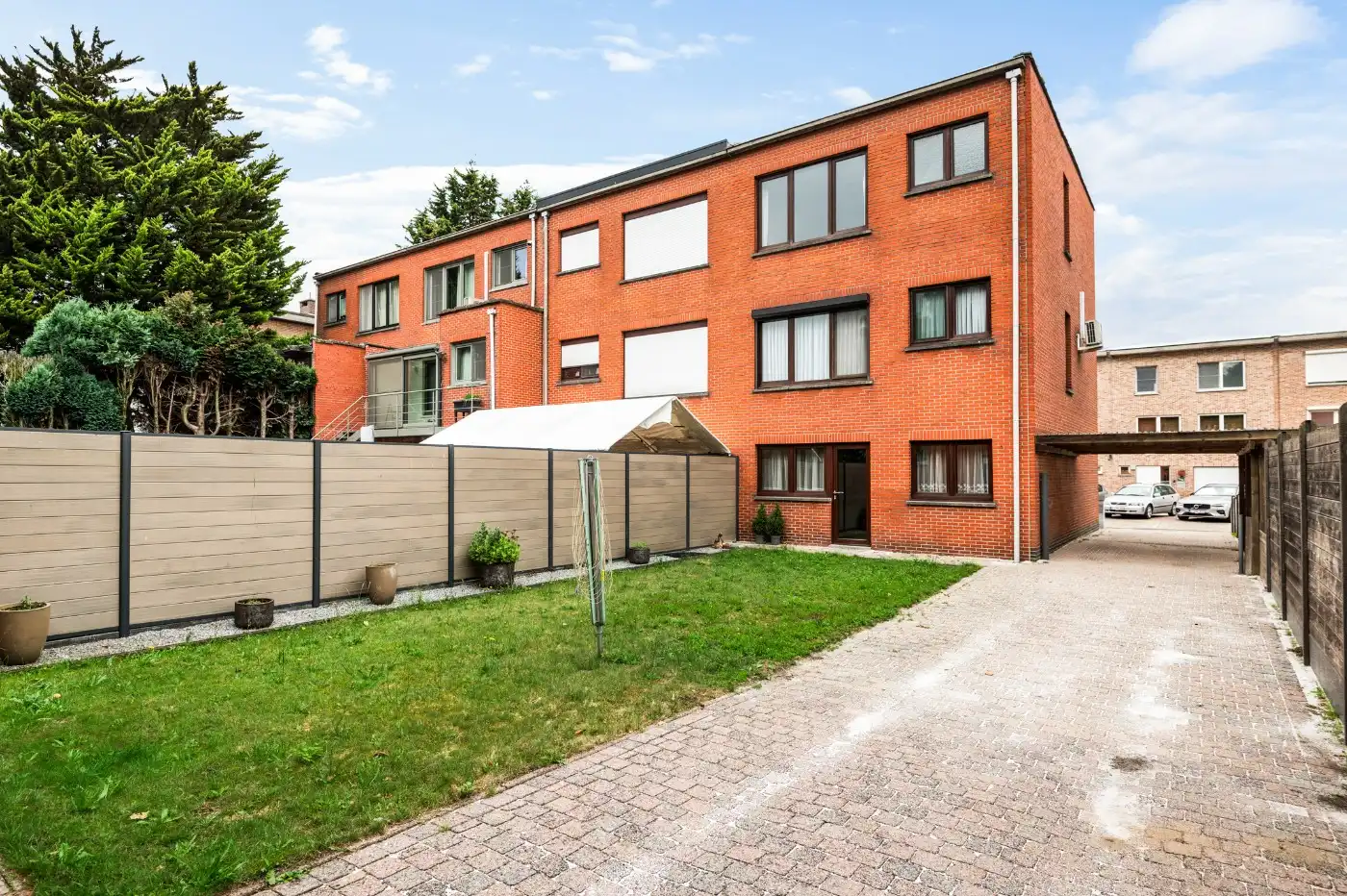 Centraal gelegen beletage-woning met 3 slpk., inpandige garage en tuin foto 16