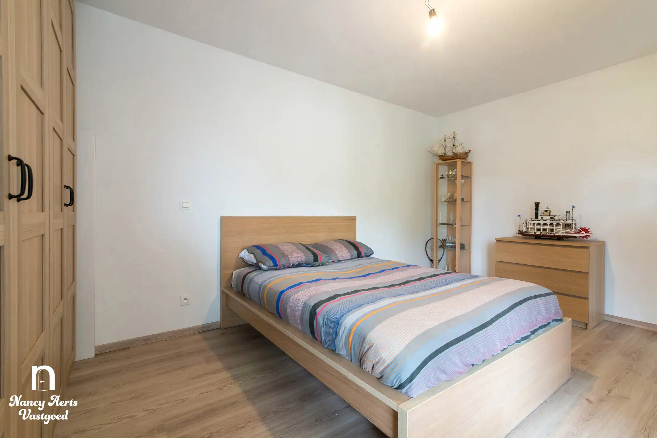 Instapklaar, modern appartement (2023) met gezellig terras foto 11
