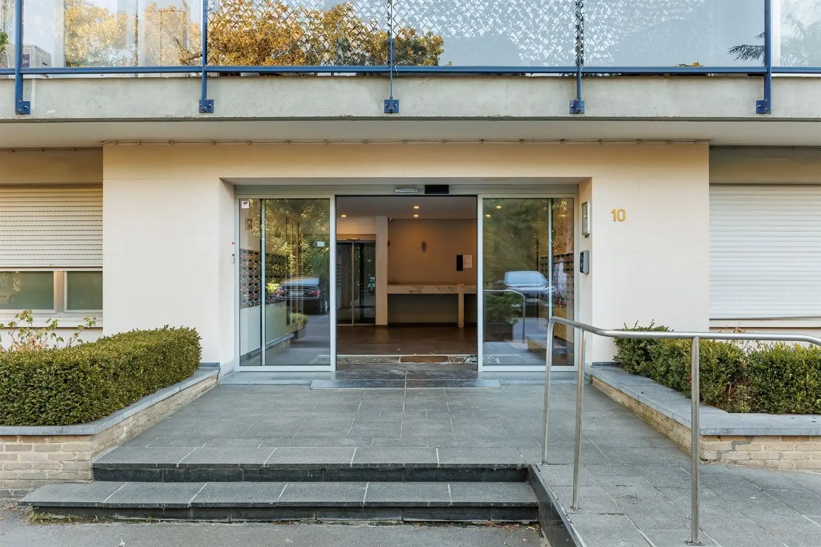 Lichtrijk appartement met panoramisch uitzicht, groot terras en parking foto 3